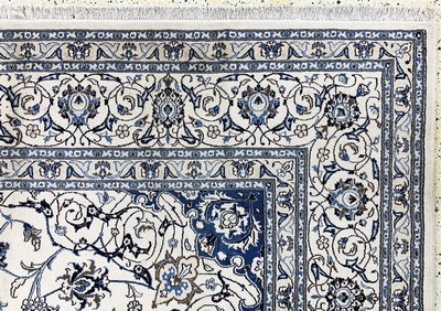 27142244f - Nain fein(9 La), Persien, Ende 20.Jhd, Korkwolle mit Seide, ca. 347 x 254 cm, ...