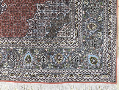 27142249a - Täbriz fein(50 Raj), Persien, Ende 20.Jhd, Korkwolle mit Seide, ca. 210 x 200 cm, ca. ...