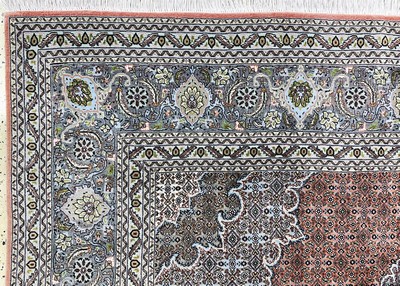 27142249e - Täbriz fein(50 Raj), Persien, Ende 20.Jhd, Korkwolle mit Seide, ca. 210 x 200 cm, ca. ...