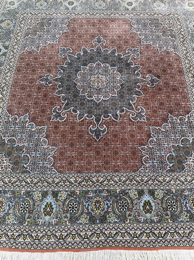 27142249f - Täbriz fein(50 Raj), Persien, Ende 20.Jhd, Korkwolle mit Seide, ca. 210 x 200 cm, ca. ...
