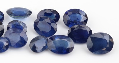 27142271c - Lot lose Saphire, zus. ca. 12.50 ct, ovalfacett. in versch. Größen und Farbnuancen ...