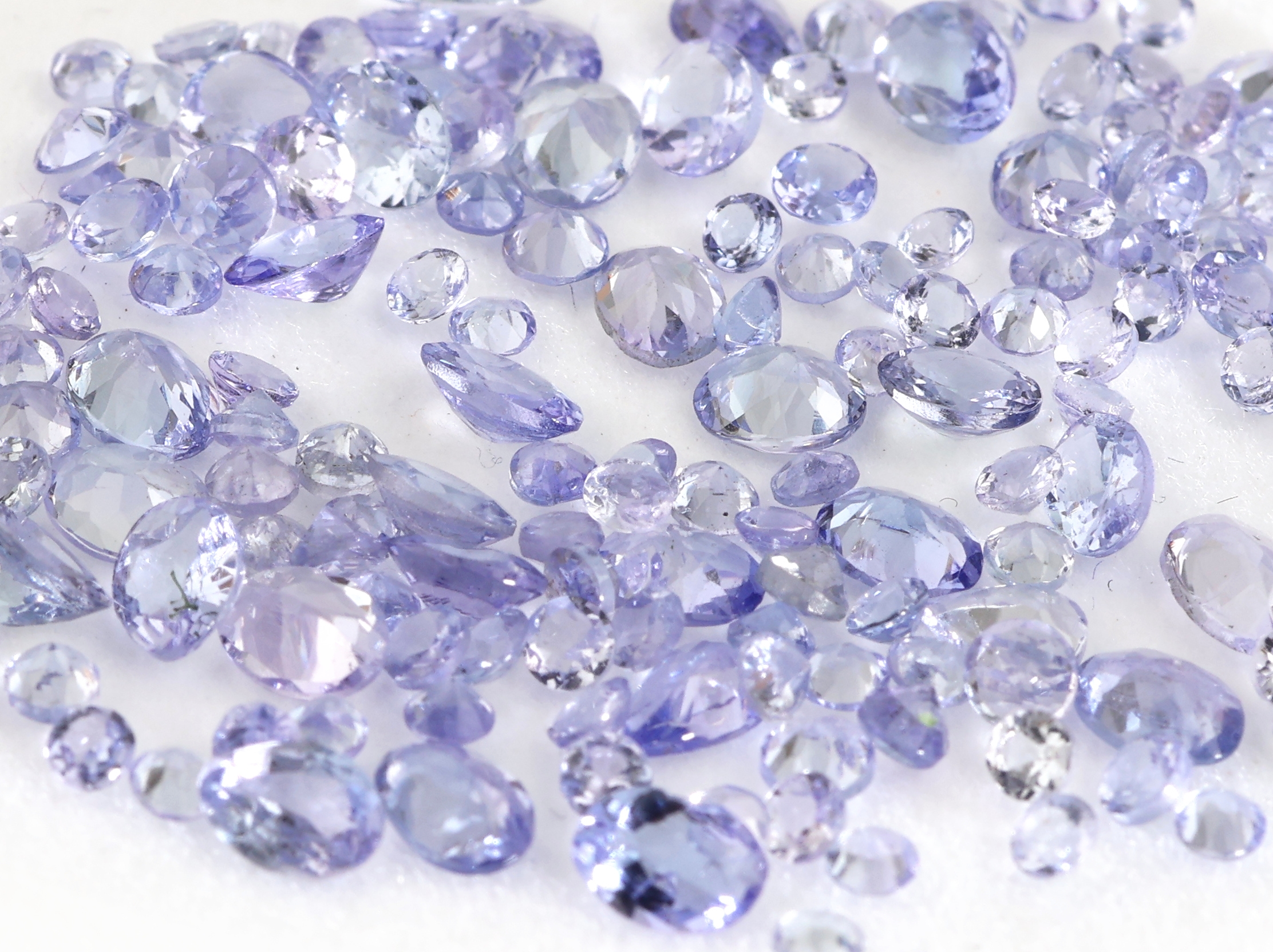 Detail a: Lot lose Tansanite, zus. ca. 11.79 ct, versch.Schliffformen und Größen