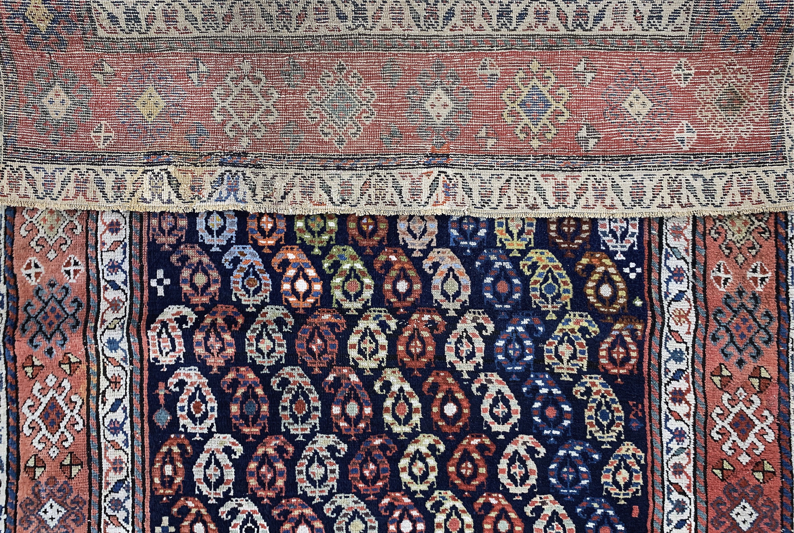 Detail e: Karabagh Kazak antik, Kaukasus, 19.Jhd, Wolle auf Wolle, ca. 305 x 113 cm, EHZ: 2-3(restauriert)