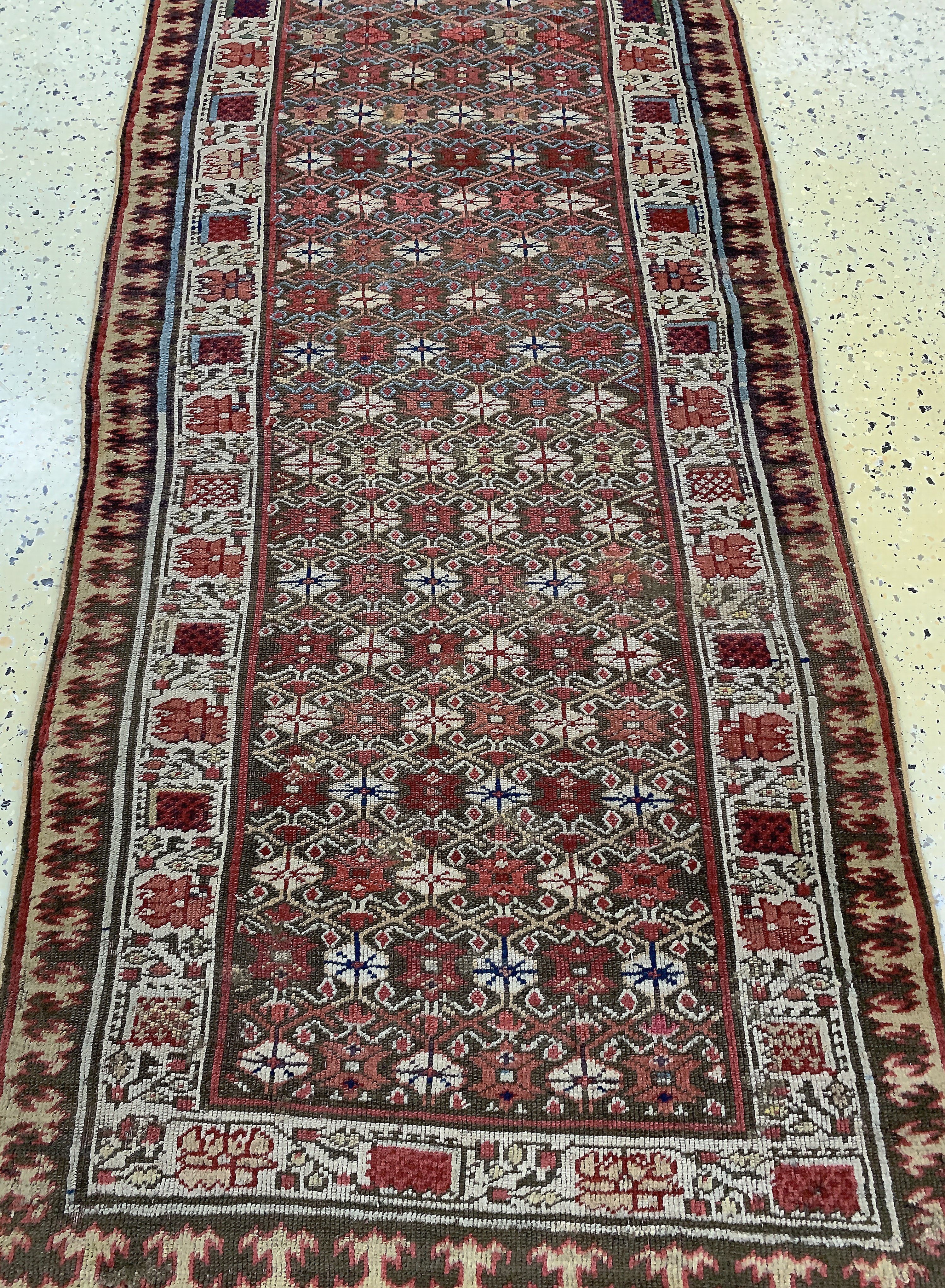Detail f: Karabagh Kazak antik, Kaukasus, 19.Jhd, Wolle auf Wolle, ca. 320 x 78 cm, restauriert,EHZ:2-3(leicht verfärbt)
