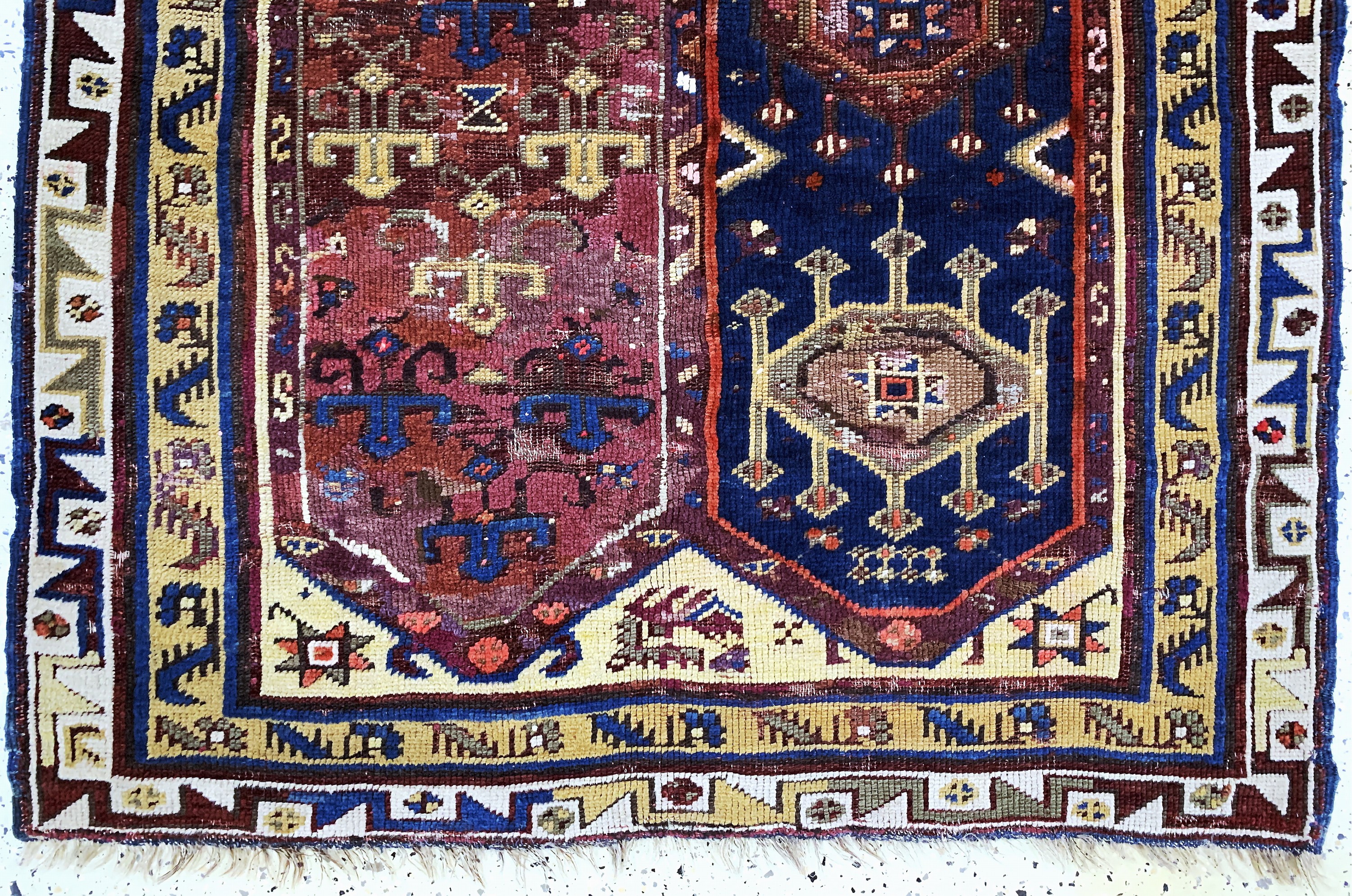 Detail b: Mucur antik, Türkei, 19.Jhd, Wolle auf Wolle, ca. 160 x 126 cm, EHZ: 3(restauriert)