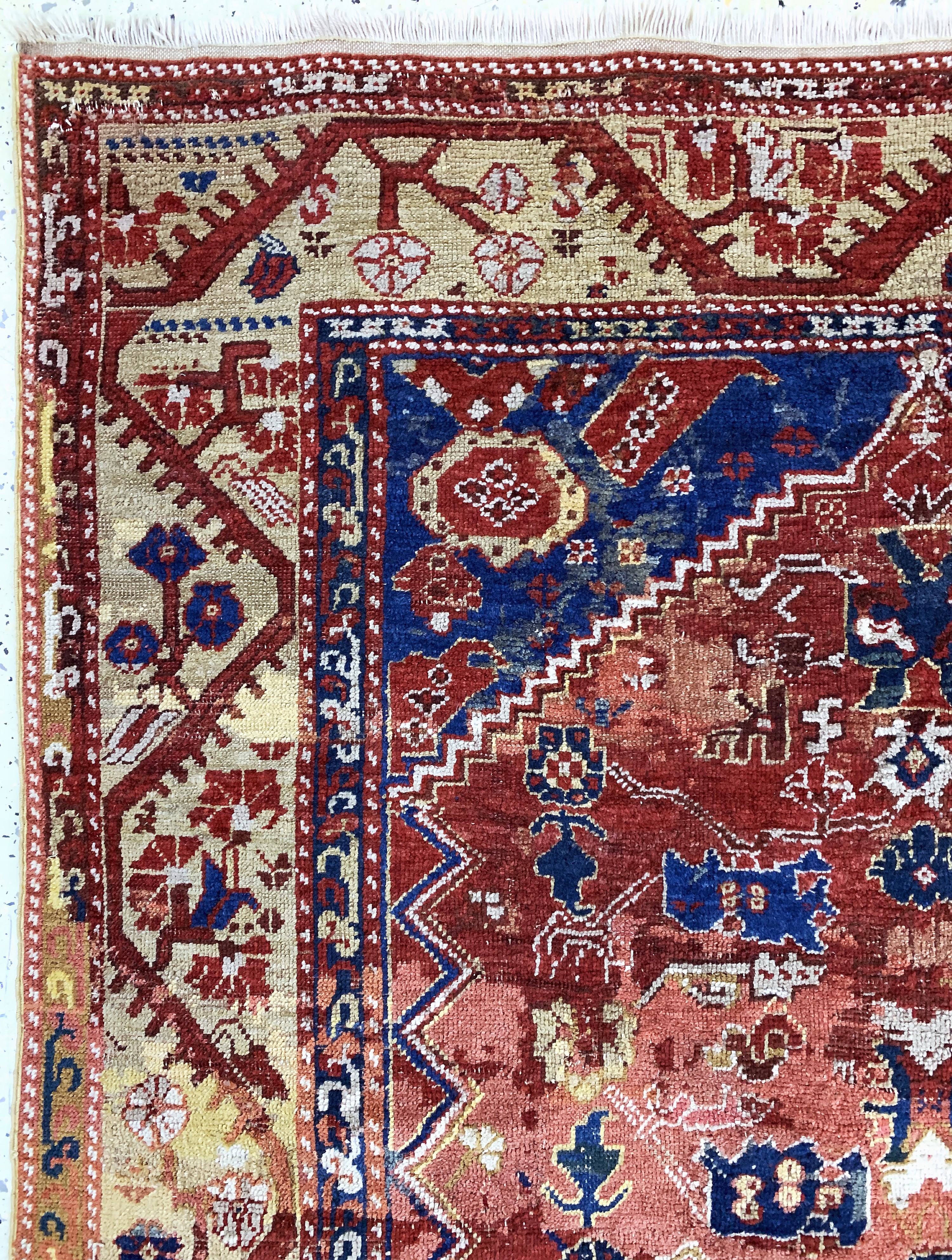 Detail c: Kula antik, Türkei, 19.Jhd, Wolle auf Wolle, ca. 170 x 150 cm, EHZ: 2-3, (grossflächig restauriert)