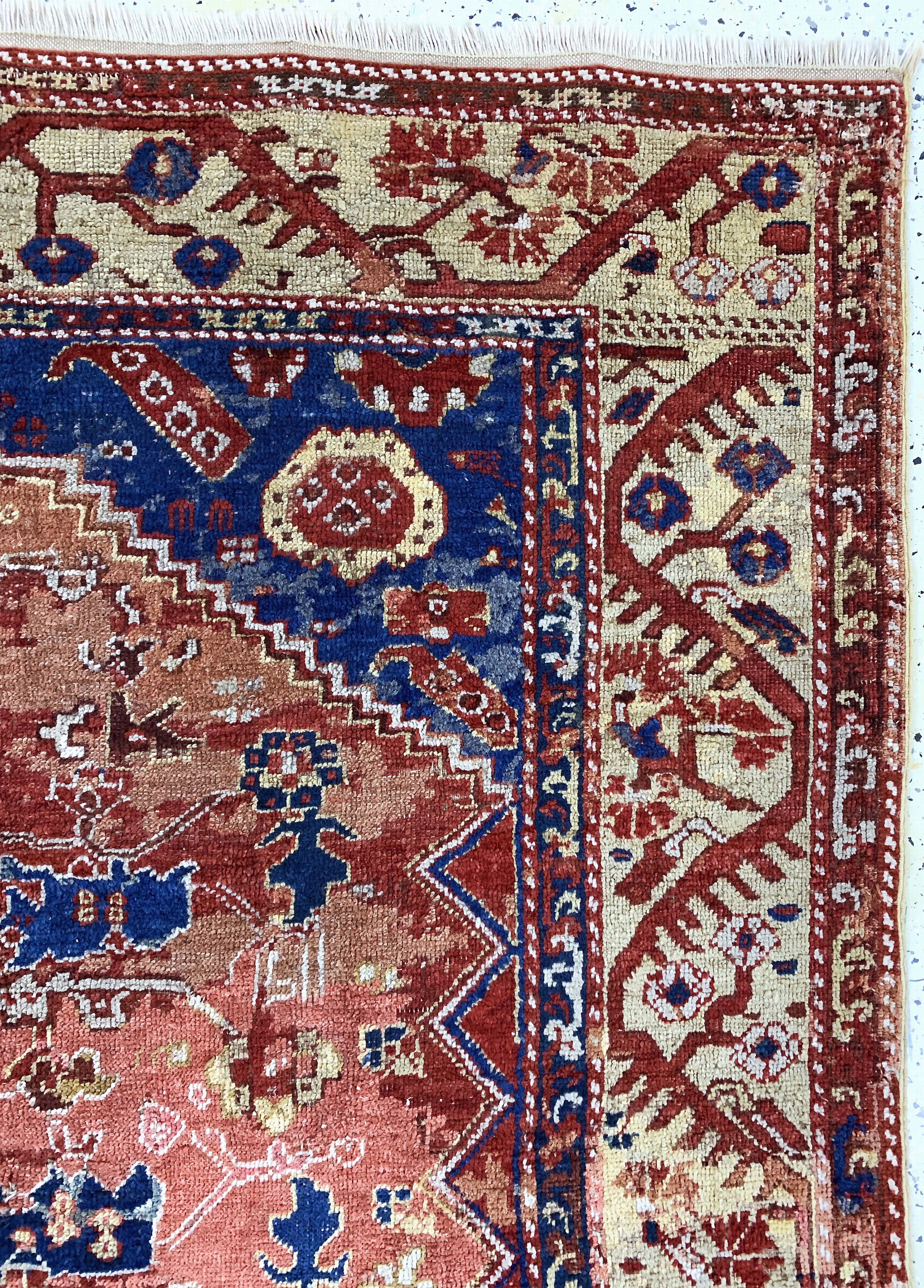 Detail d: Kula antik, Türkei, 19.Jhd, Wolle auf Wolle, ca. 170 x 150 cm, EHZ: 2-3, (grossflächig restauriert)