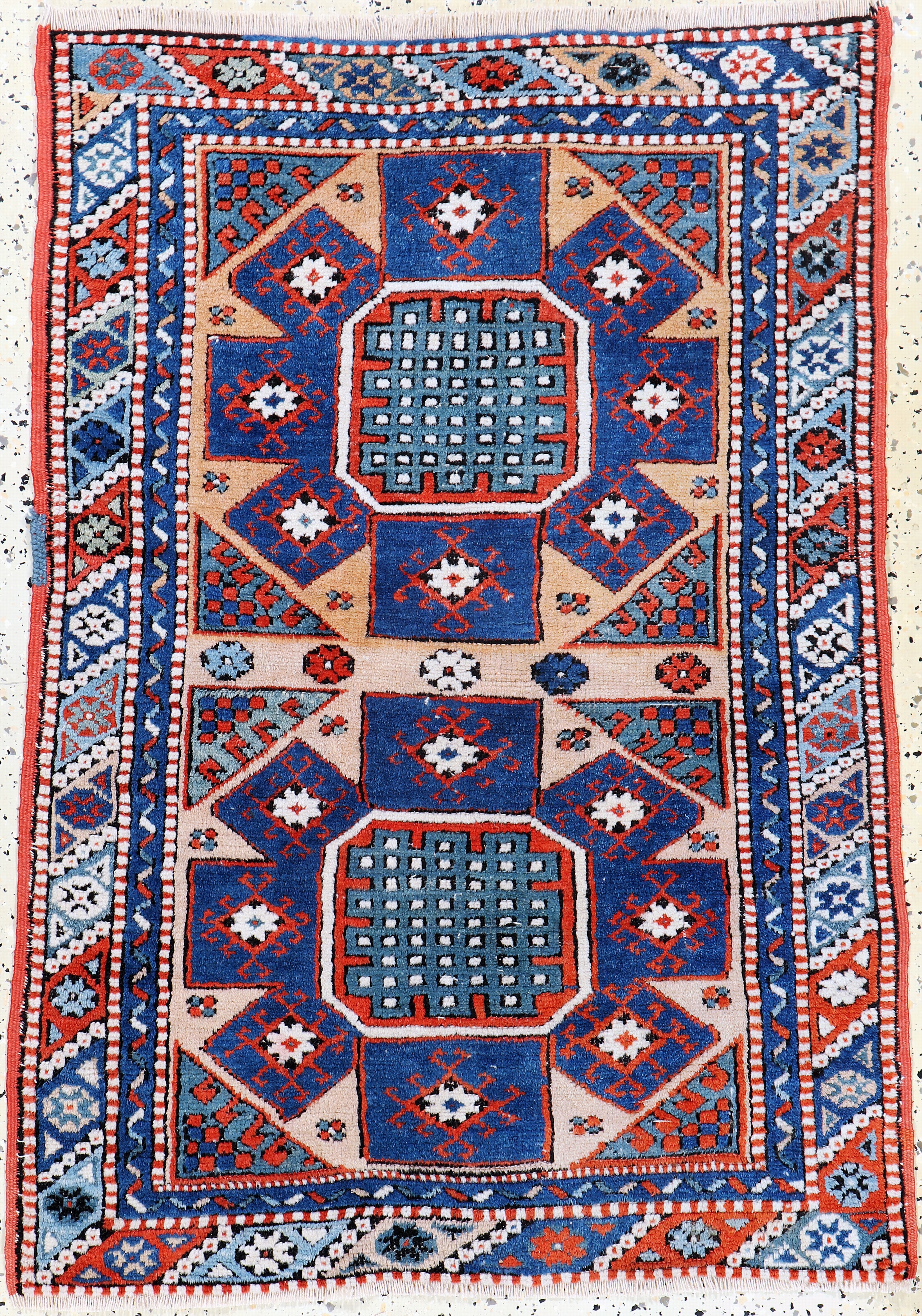 Image 27142369 - Bergama, Türkei, Mitte 20.Jhd, Wolle auf Wolle, ca. 120 x 87 cm, EHZ: 2 Schätzpreis: ...