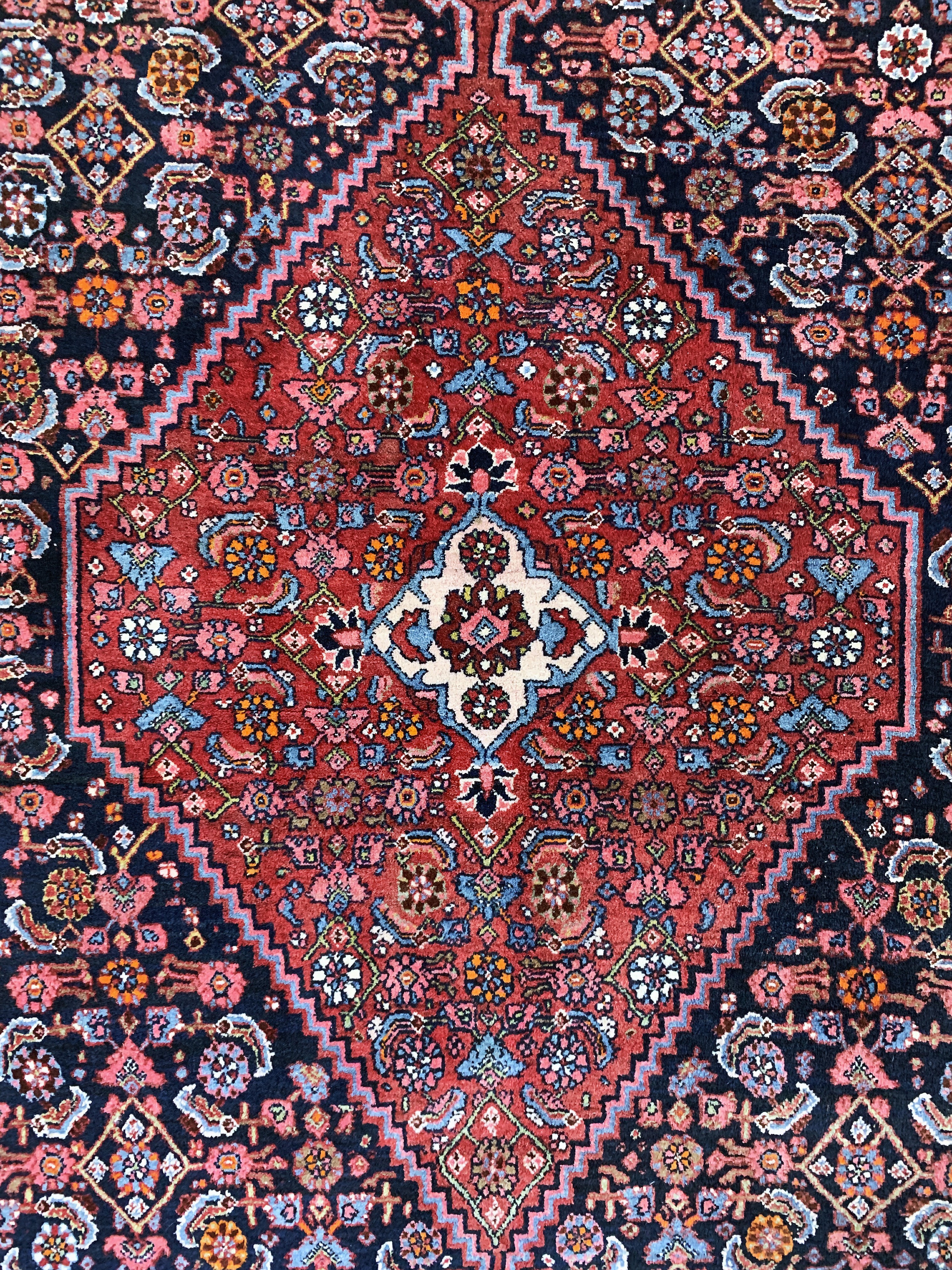 Detail c: Bidjar, Persien, Mitte 20.Jhd, Wolle auf Baumwolle, ca. 150 x 116 cm, EHZ: 2