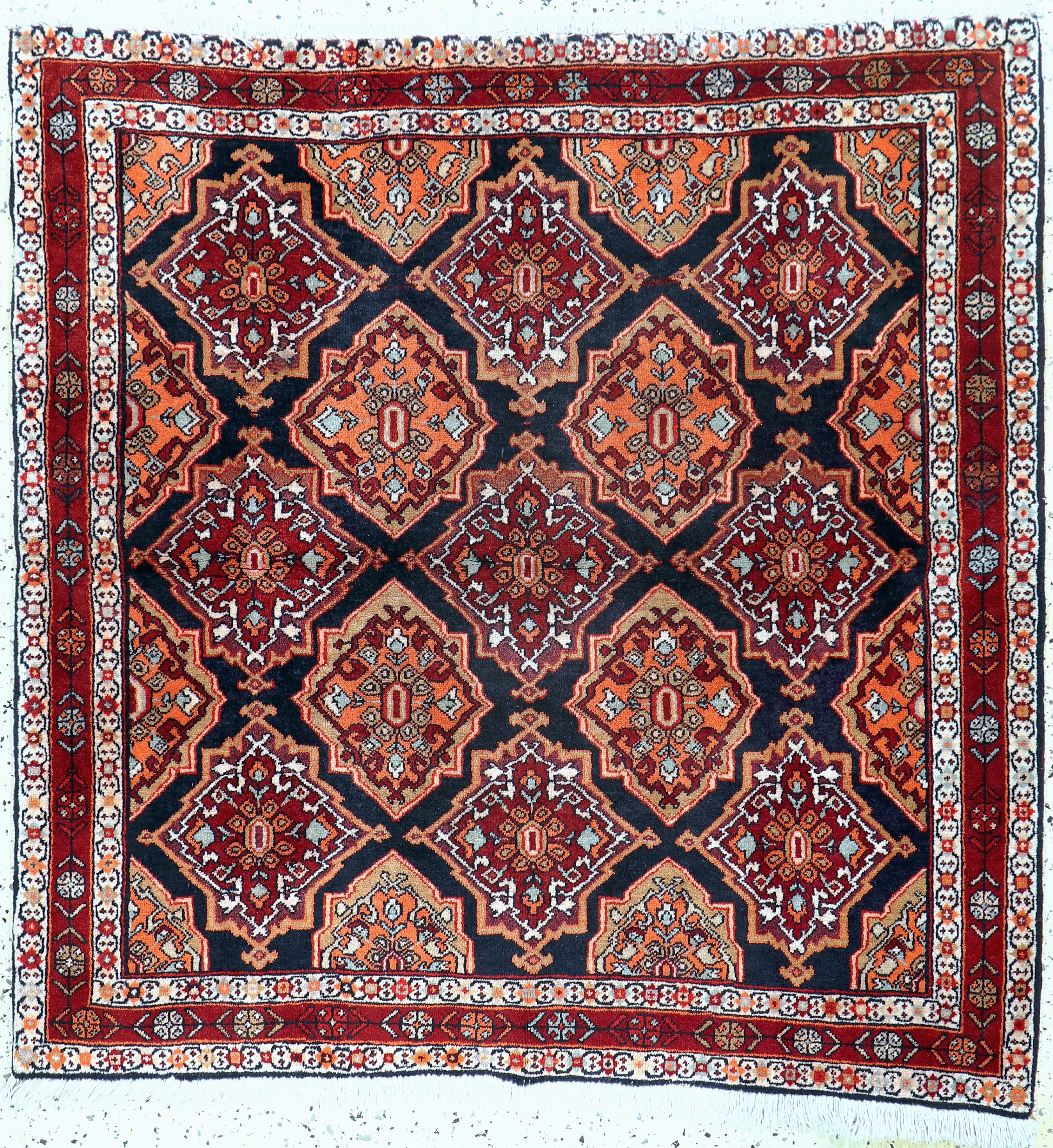 Image 27142391 - Meschgin, Persien, Mitte 20.Jhd, Wolle auf Baumwolle, ca. 140 x 140 cm, EHZ: 2 ...