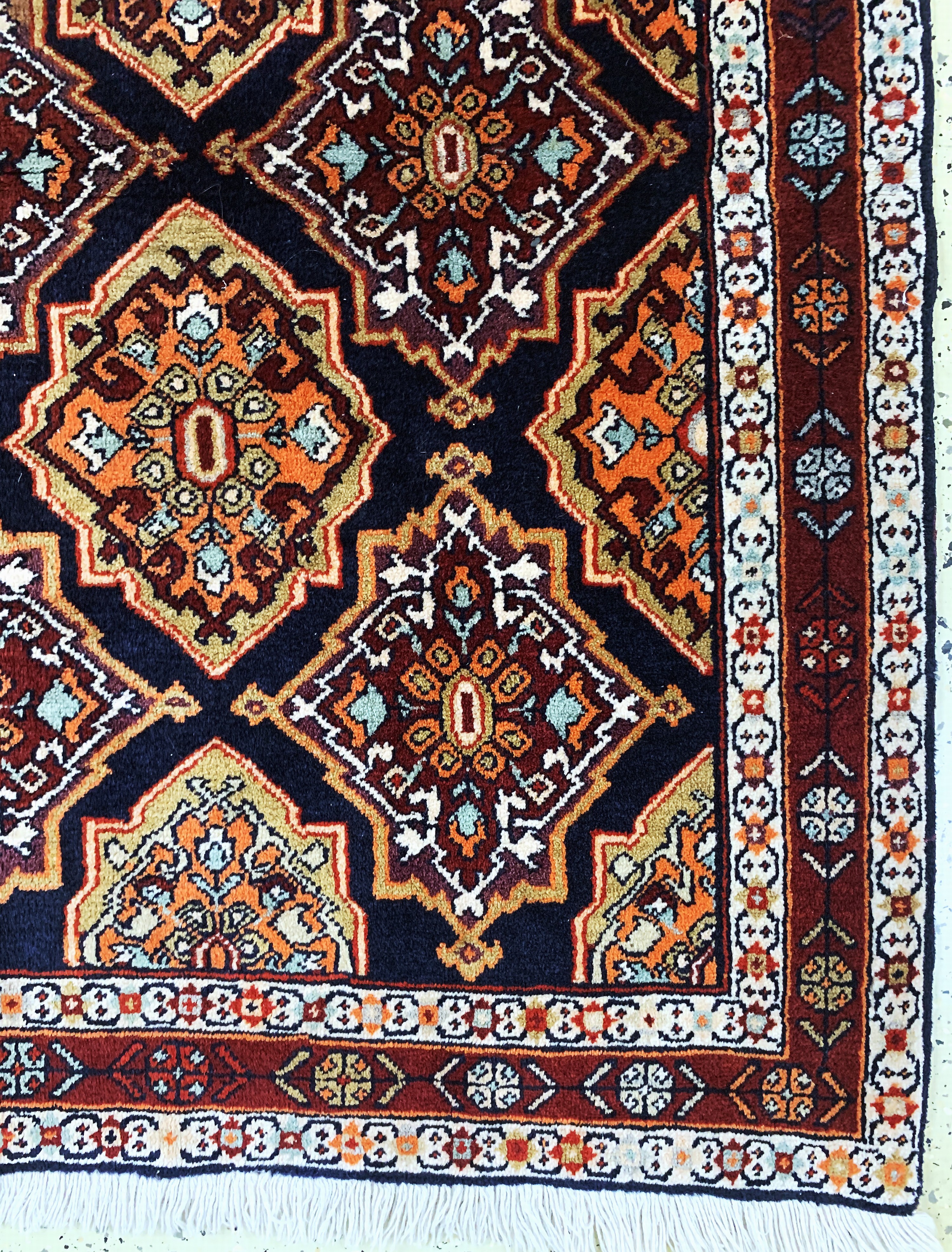 Detail a: Meschgin, Persien, Mitte 20.Jhd, Wolle auf Baumwolle, ca. 140 x 140 cm, EHZ: 2
