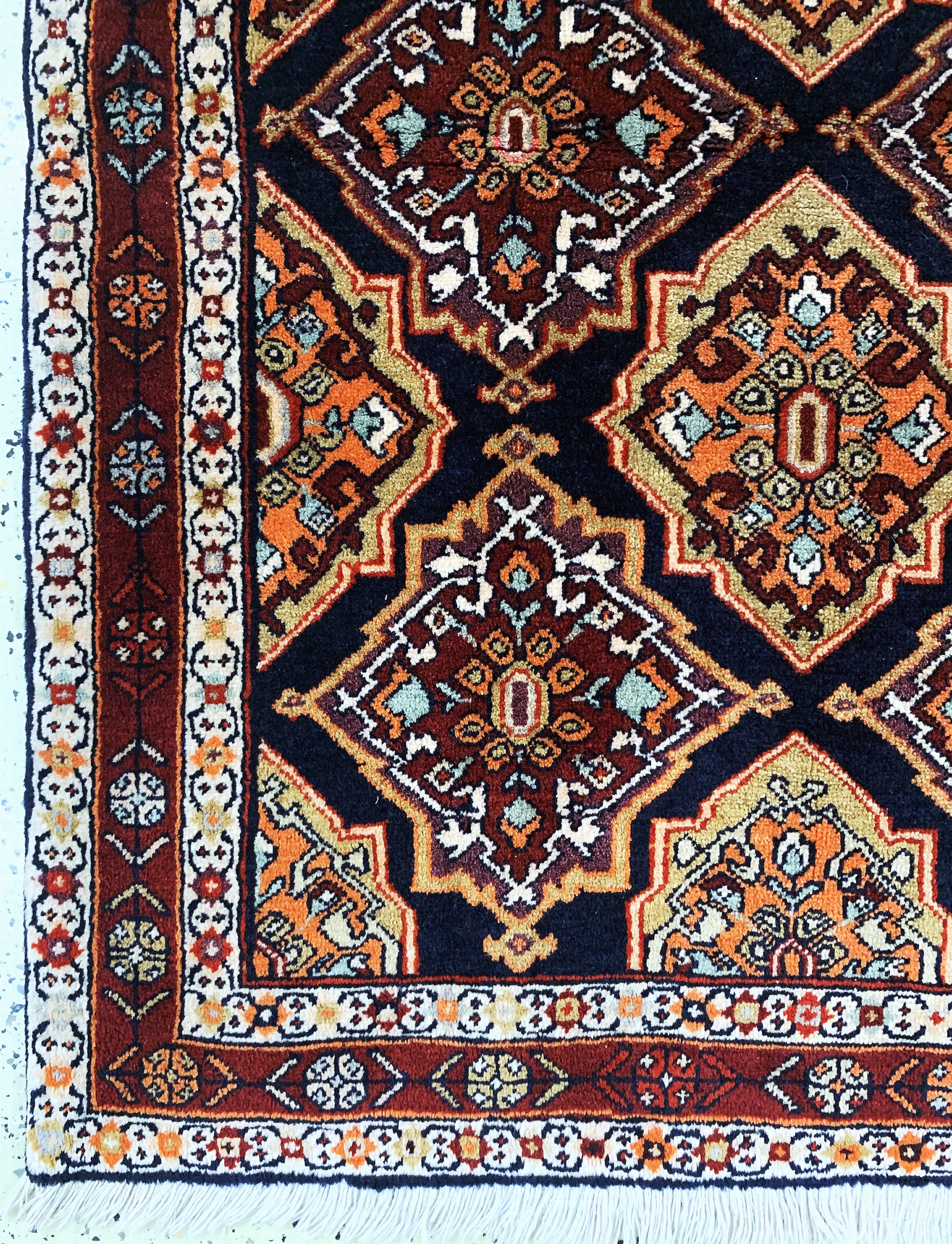 Detail b: Meschgin, Persien, Mitte 20.Jhd, Wolle auf Baumwolle, ca. 140 x 140 cm, EHZ: 2
