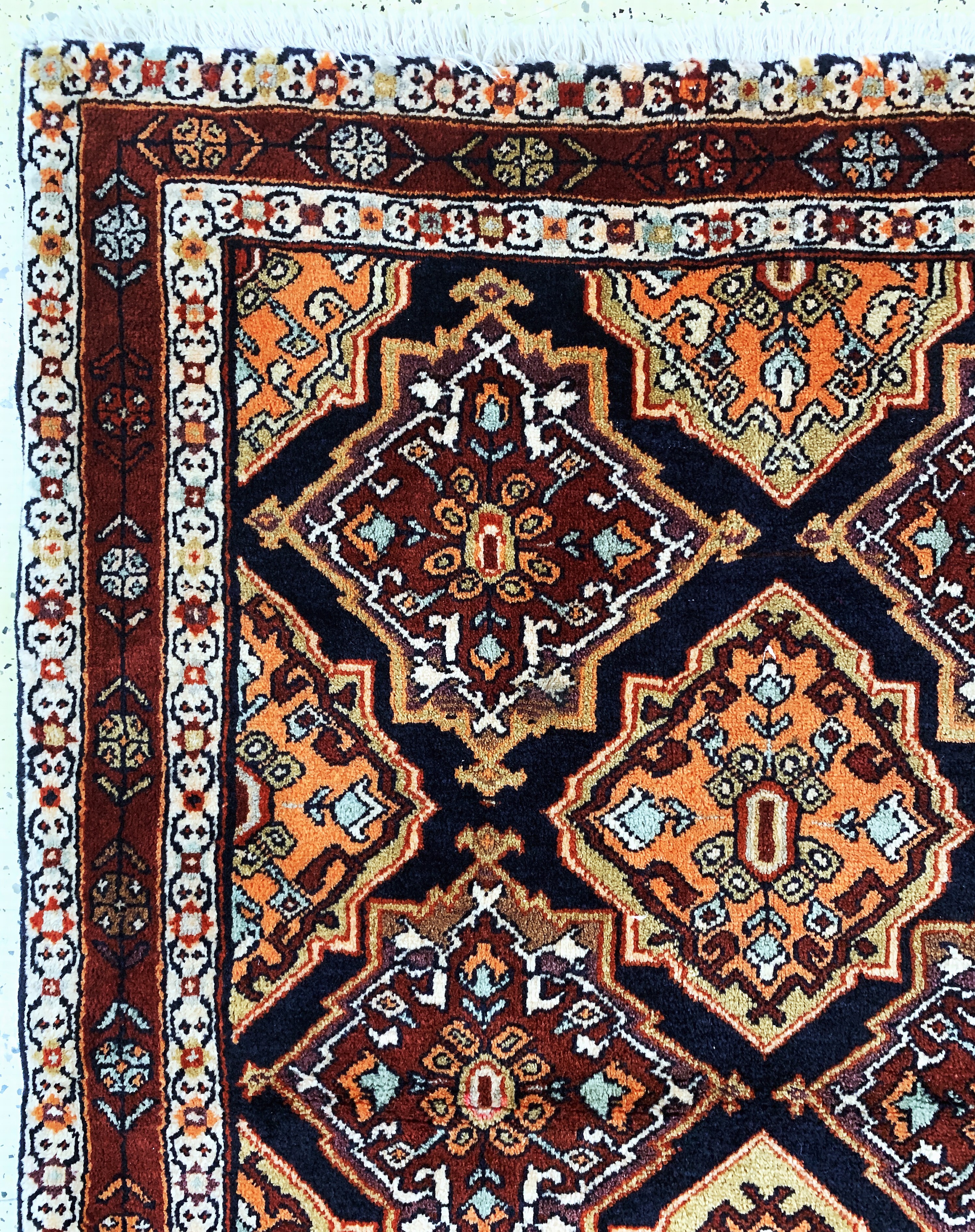 Detail c: Meschgin, Persien, Mitte 20.Jhd, Wolle auf Baumwolle, ca. 140 x 140 cm, EHZ: 2