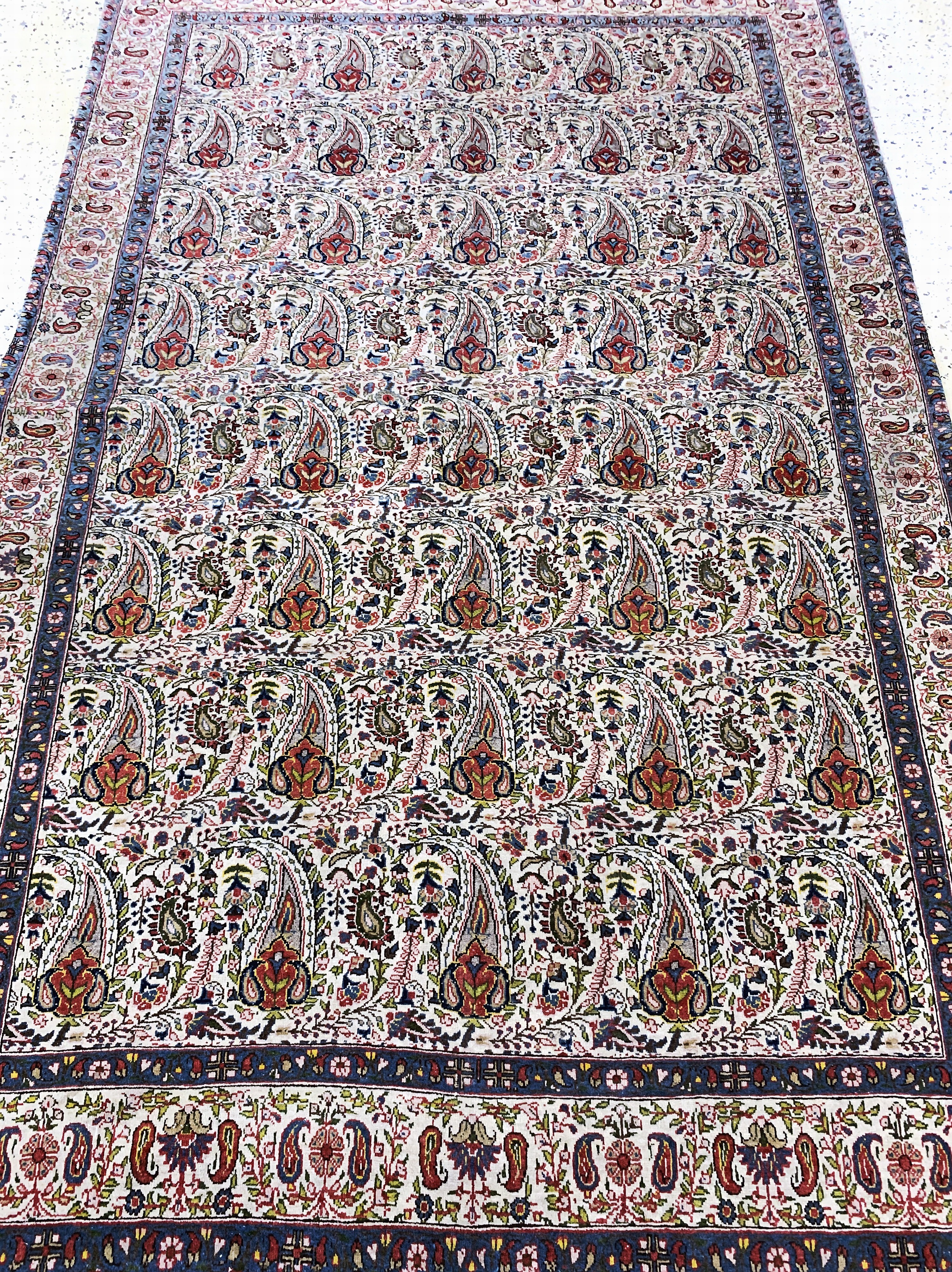 Detail e: Ghom Kork, Persien, Anfang 20.Jhd, Korkwolle aud Baumwolle, ca. 220 x 140 cm, EHZ: 2-3