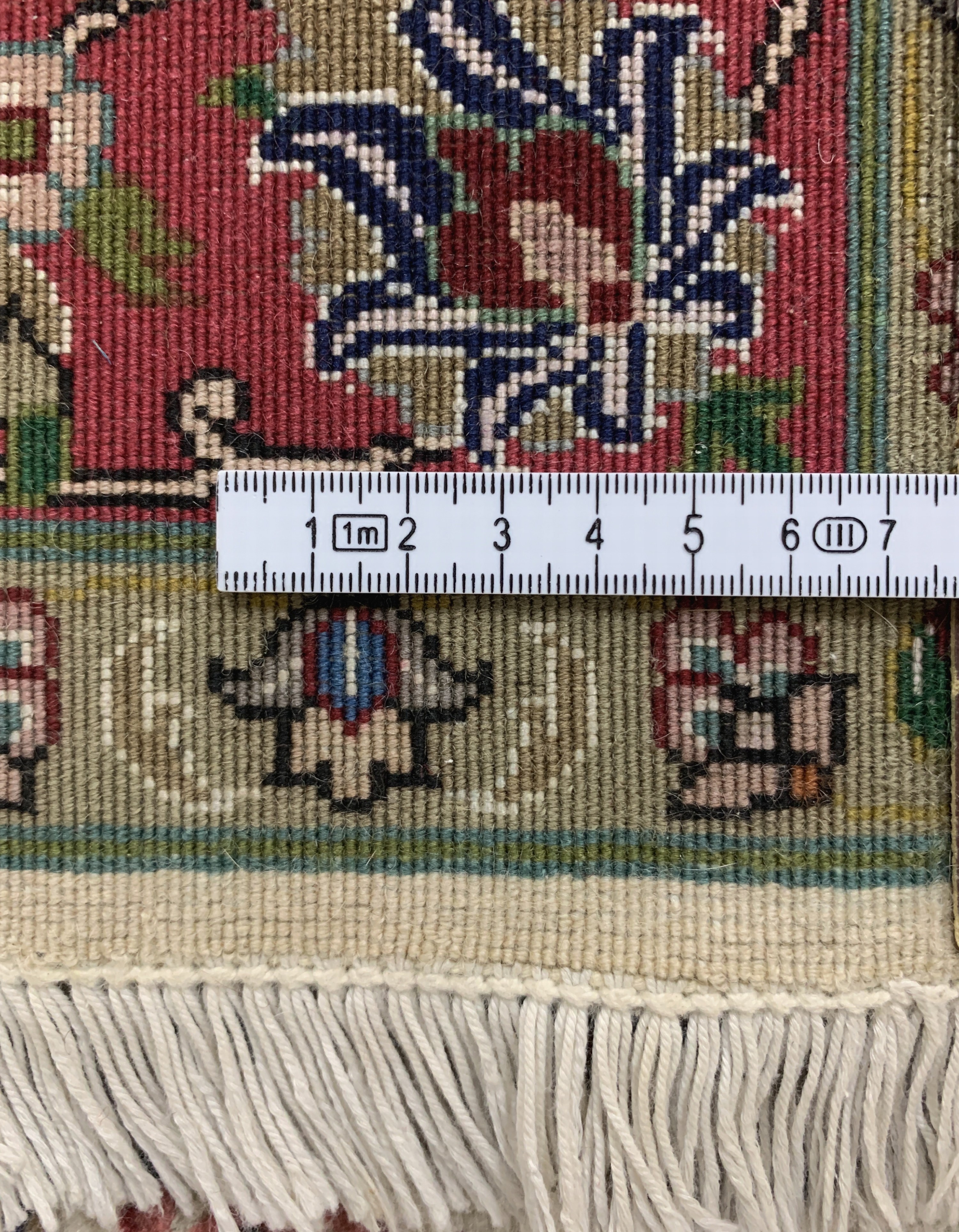 Detail e: Täbriz fein(50 Raj), Persien, Ende 20.Jhd, Korkwolle mit Seide, ca. 150 x 100 cm, ca. 500.000 Kn/qm, Reinigungsbedürftig, EHZ: 2