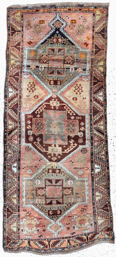 Image Yürük old, Turkey, early 20th century, wool onwool, approx. 230 x 102 cm, condition: ...