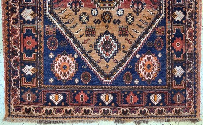 27142389c - Ghaschgai, Persien, Anfang 20.Jhd, Wolle auf Wolle, ca. 160 x 118 cm, EHZ: 2-3 ...