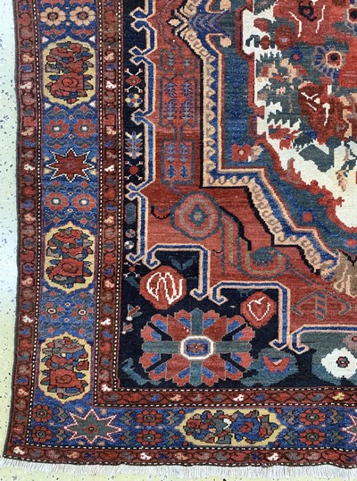27142394b - Bachtiar´Golfarang´, Persien, Anfang 20.Jhd, Wolle auf Baumwolle, ca. 275 x 160 cm,EHZ: ...
