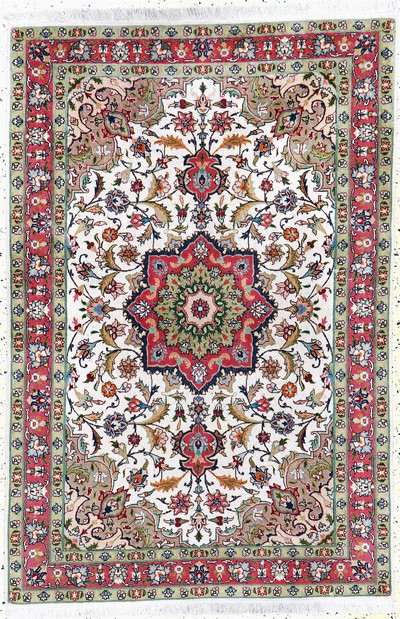 Image Tabriz fine(50 Raj), Persia, late 20th century, corkwool with silk, approx. 150 x 100cm, ...