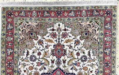 27142396a - Täbriz fein(50 Raj), Persien, Ende 20.Jhd, Korkwolle mit Seide, ca. 150 x 100 cm, ca. ...