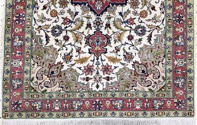27142396b - Täbriz fein(50 Raj), Persien, Ende 20.Jhd, Korkwolle mit Seide, ca. 150 x 100 cm, ca. ...