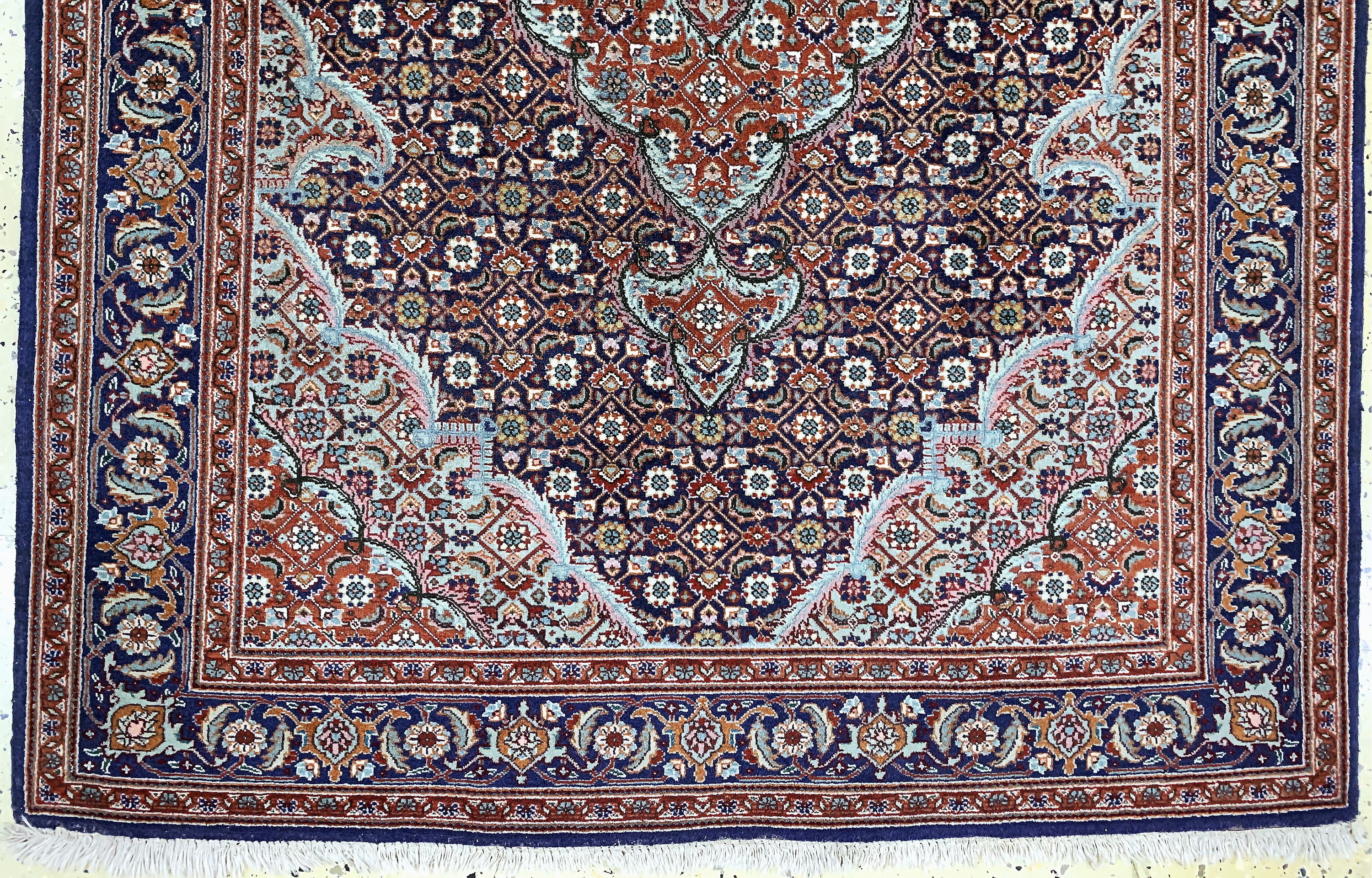 Detail b: Täbriz fein(50 Raj), Persien, Mitte 20.Jhd,Korkwolle mit Seide, ca. 150 x 105 cm, ca. 500.000 Kn/qm, EHZ: 2