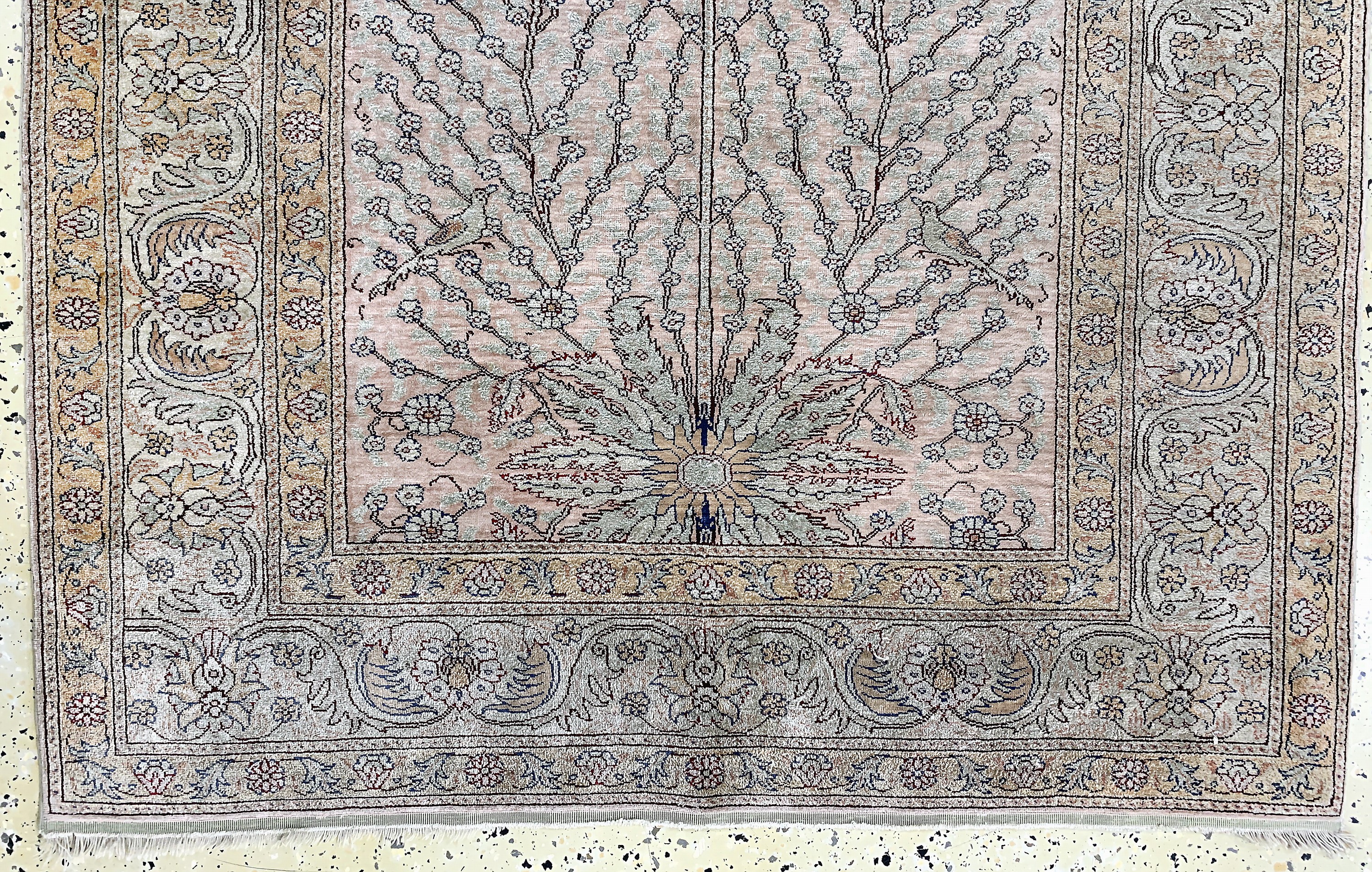 Detail a: Seiden Kayseri, Türkei, Mitte 20.Jhd, reineNaturseide, ca. 160 x 107 cm, Reinigungsbedürftig, EHZ: 2