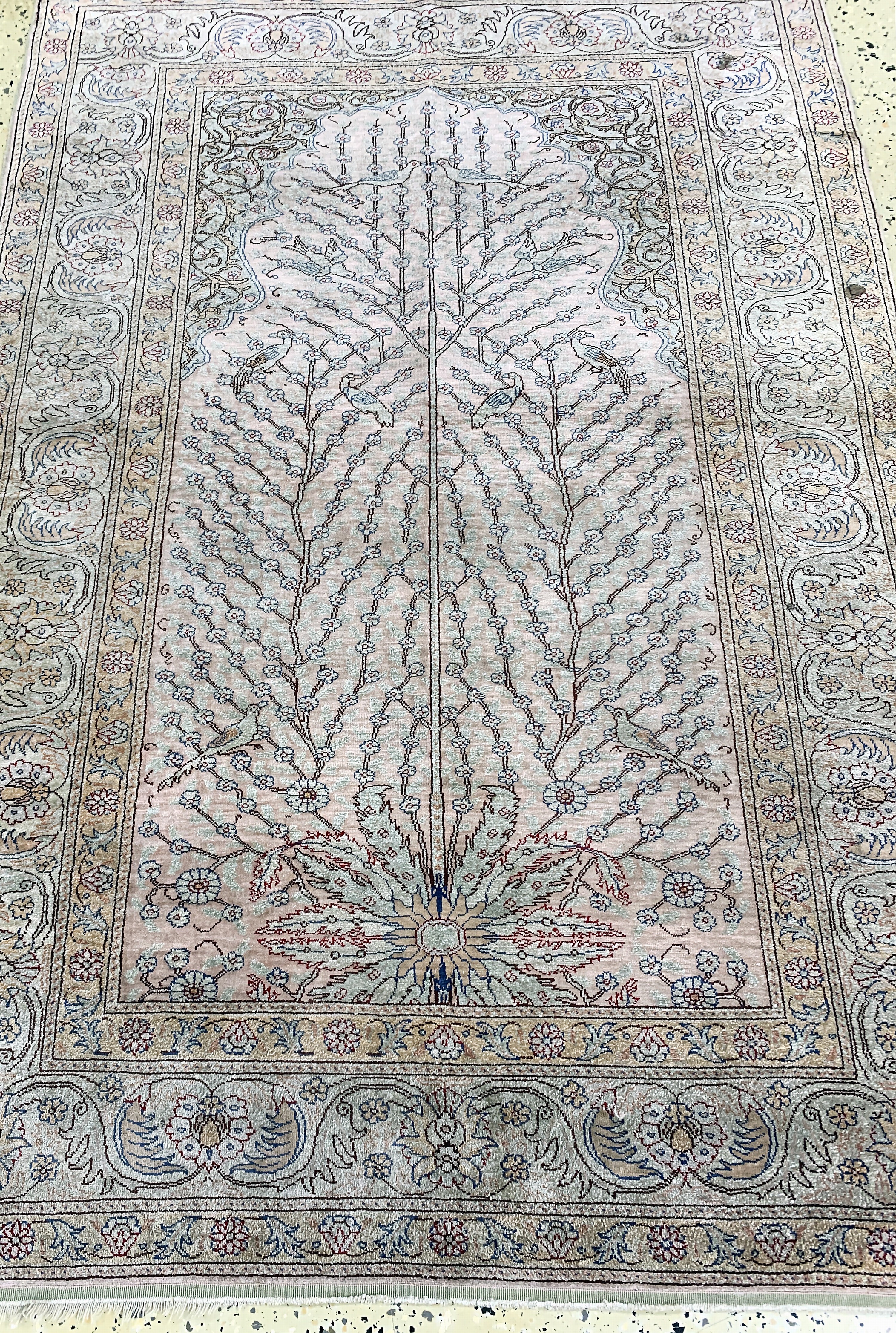 Detail e: Seiden Kayseri, Türkei, Mitte 20.Jhd, reineNaturseide, ca. 160 x 107 cm, Reinigungsbedürftig, EHZ: 2