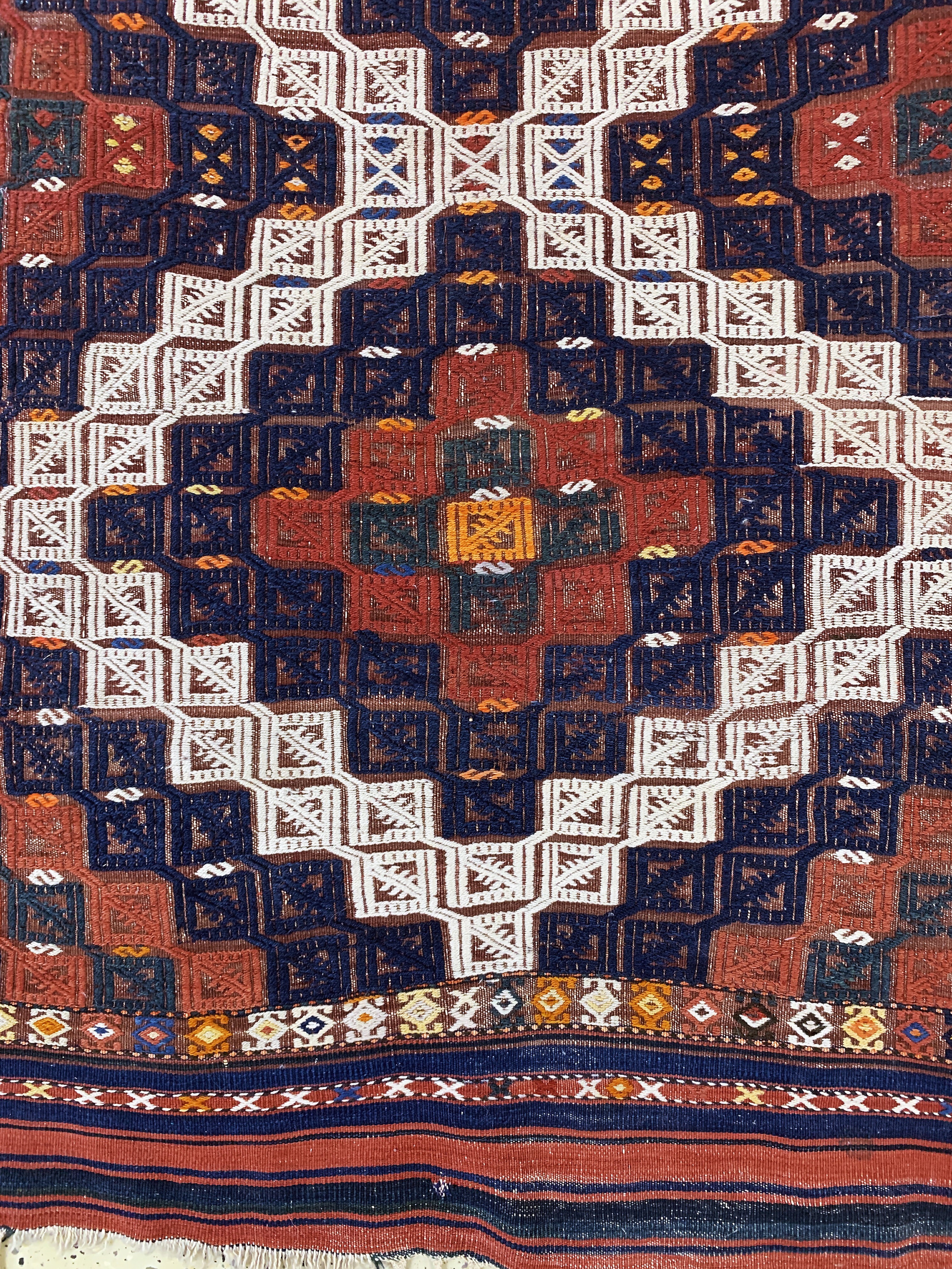 Detail d: Bergama"Verneh", Türkei, um 1900, Wolle aufWolle, ca. 170 x 120 cm, EHZ: 2-3