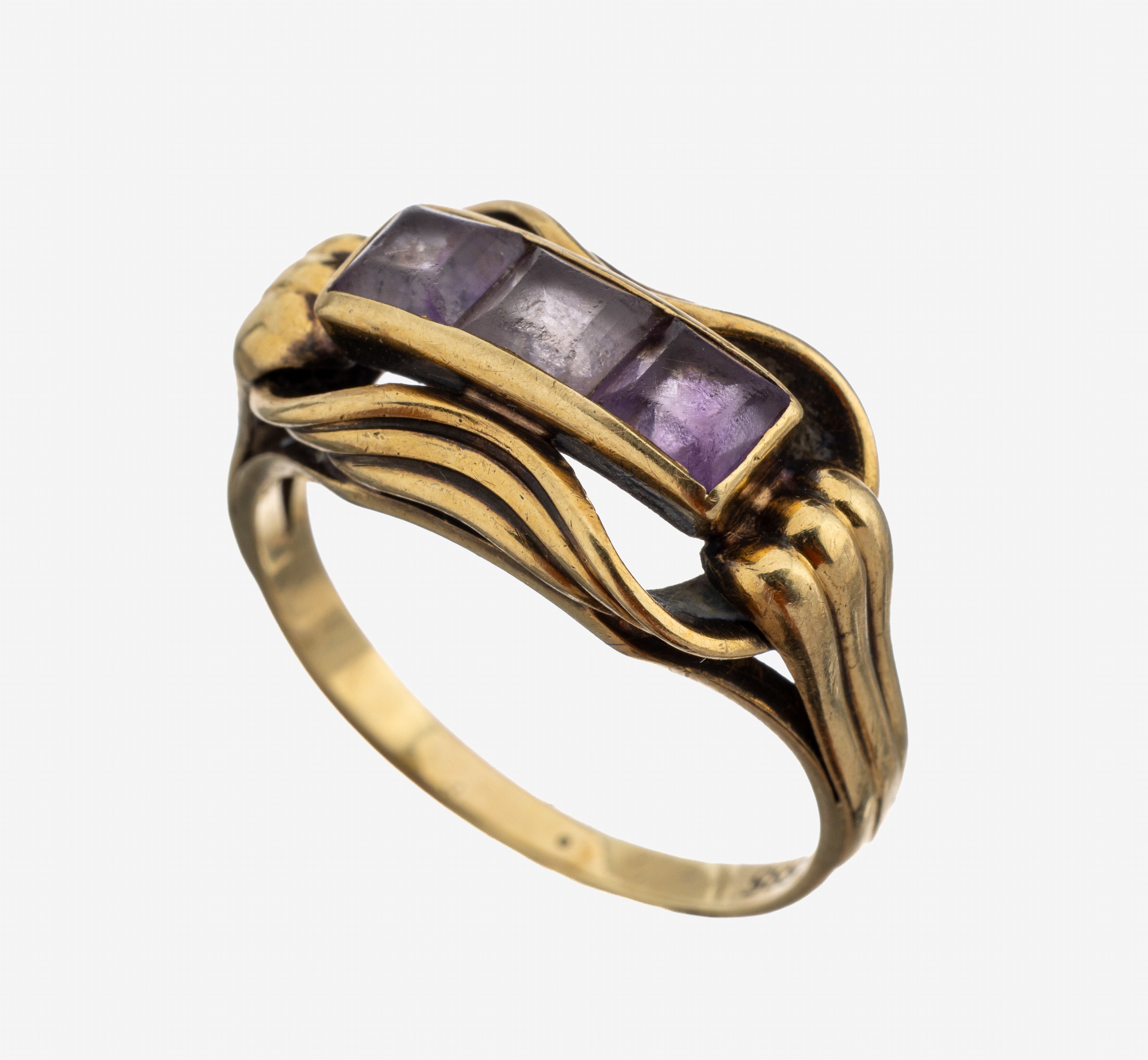 Image 27143655 - 14 kt Gold Amethyst-Ring, 1950er Jahre, GG 585/000, 3 Amethyst-Carrees, RW 52, ca. 3.7 g