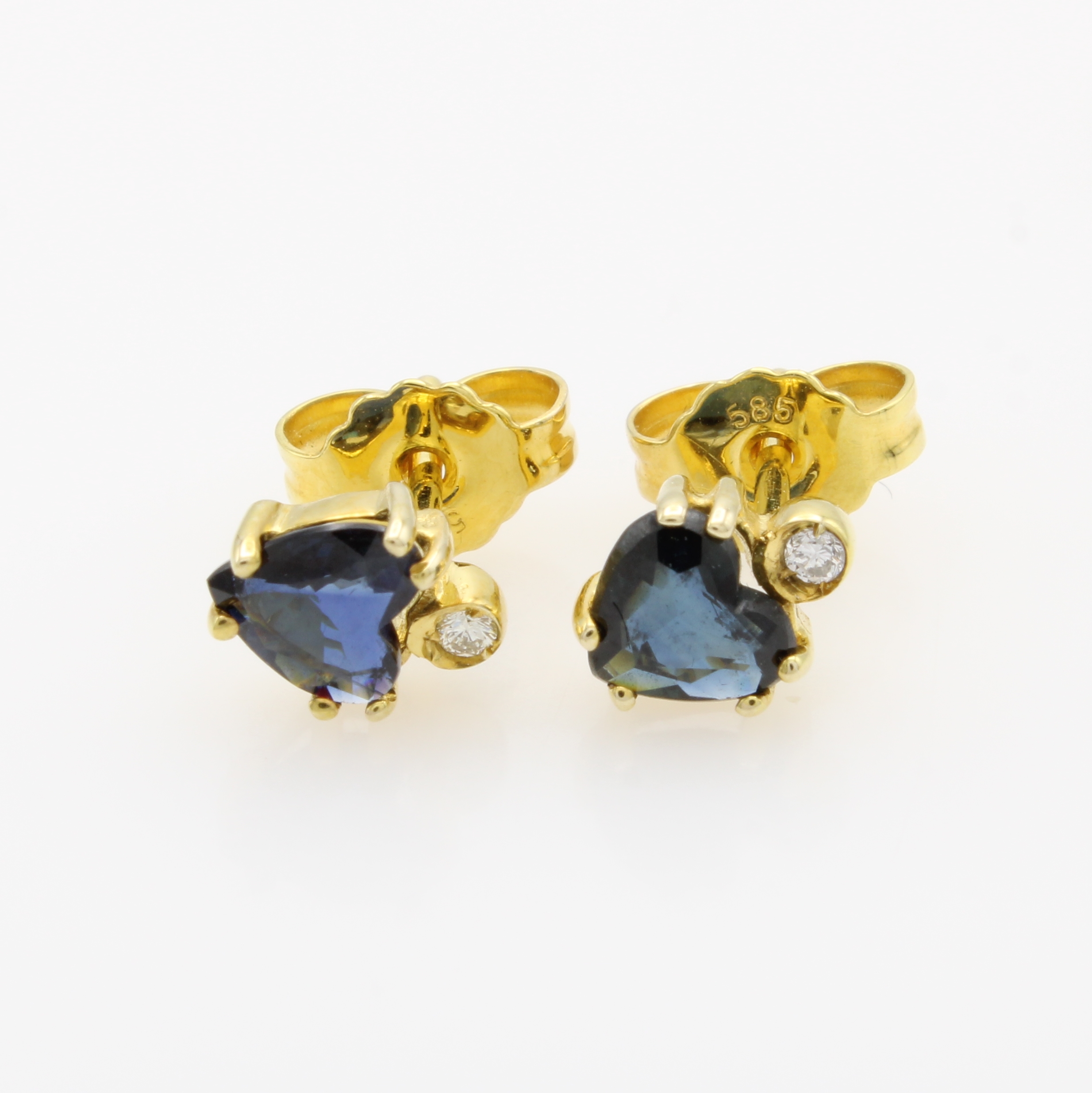 Image 27143715 - Paar Ohrstecker mit Saphiren und Diamanten, GG 585/000, 2 Saphirherze zus. ca. 0.9 ct, 2 ...