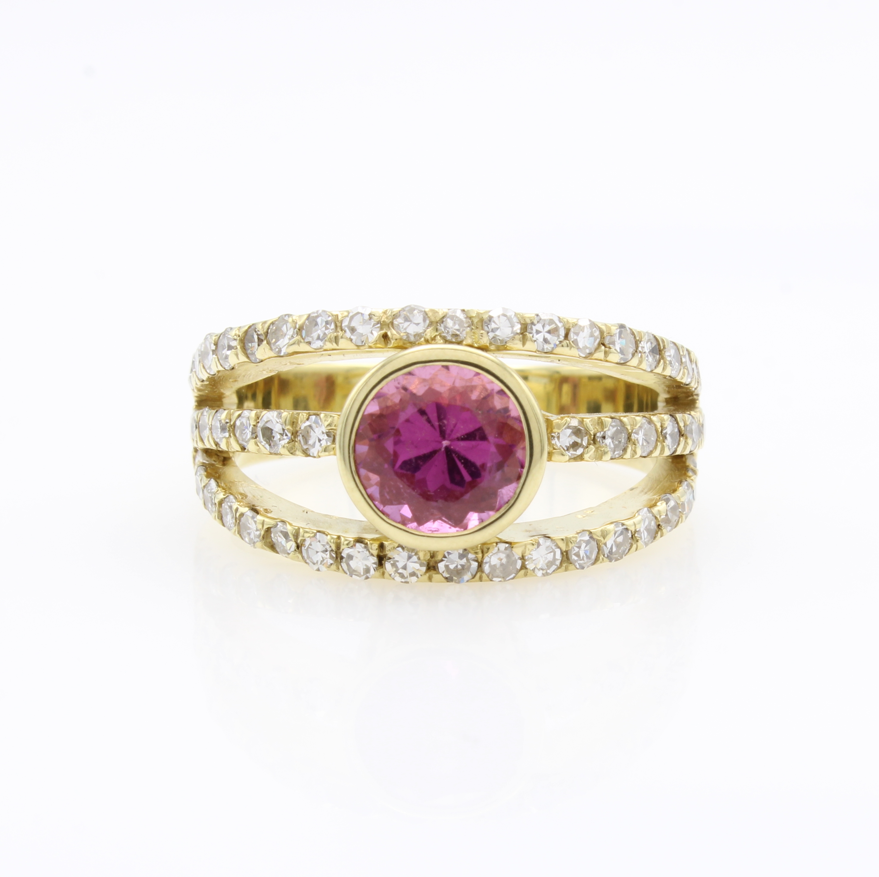 Image 27143722 - Ring mit Turmalin und Diamanten, GG 585/000, pinkf. Turmalin ca. 1.55 ct, Diam. in 3 ...