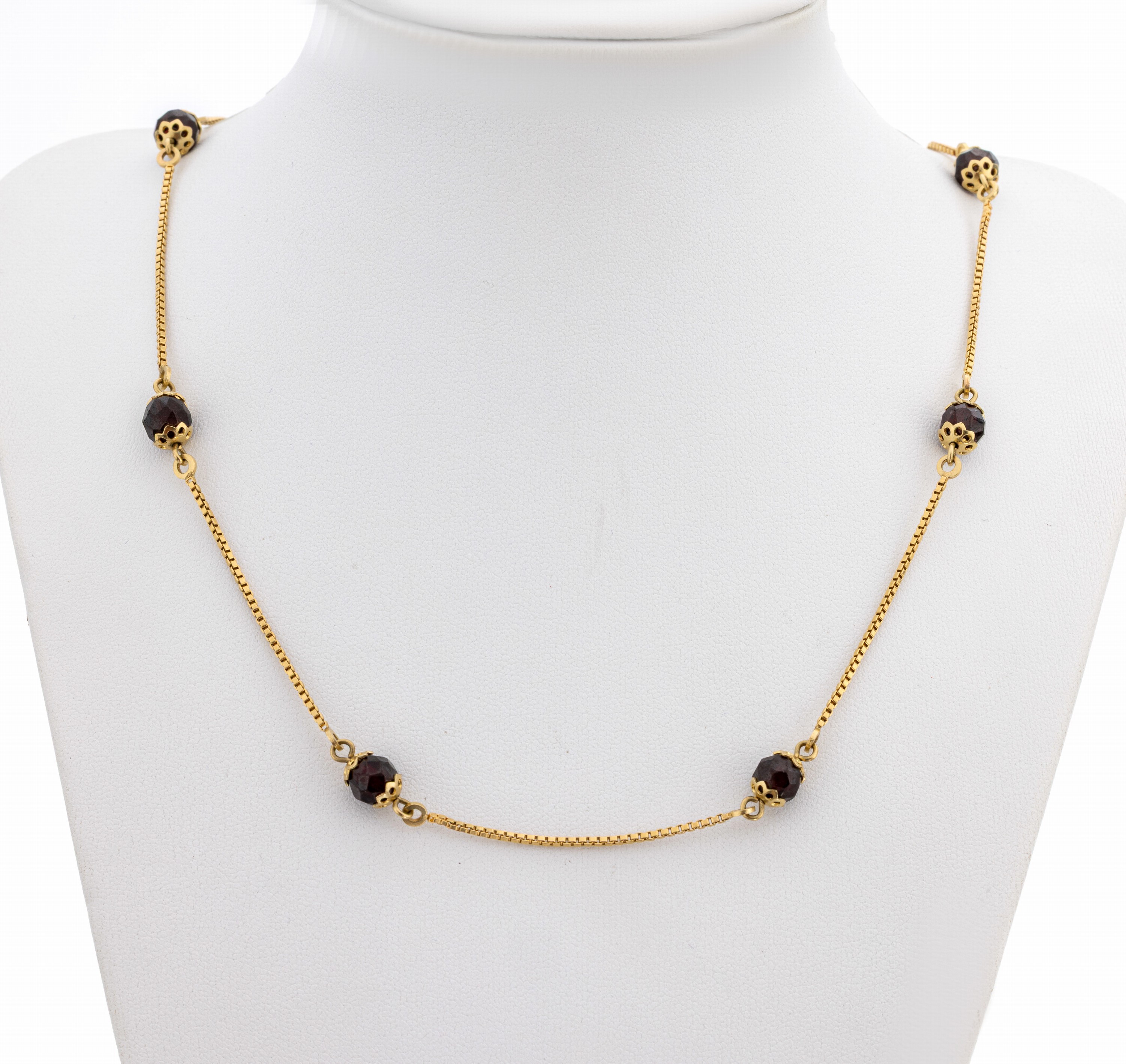 Image 27143777 - 18 kt Gold Granat-Collier, GG 750/000, facett. Granat-Kugeln als Zwischenglieder, L. ...
