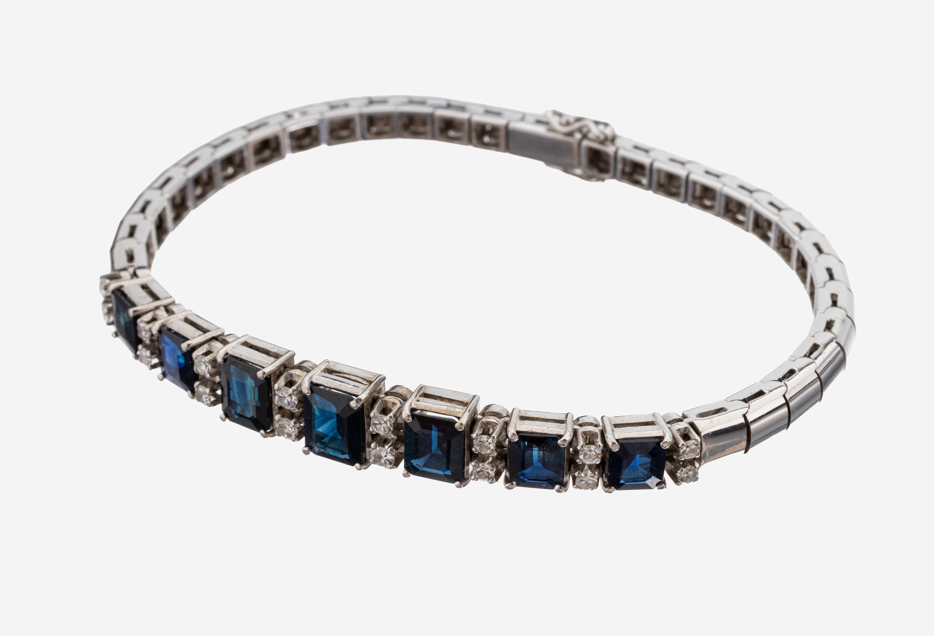 Image 27143795 - 18 kt Gold Saphir-Diamant-Armband, 1970er Jahre, WG 750/000, 7 Saphire im ...