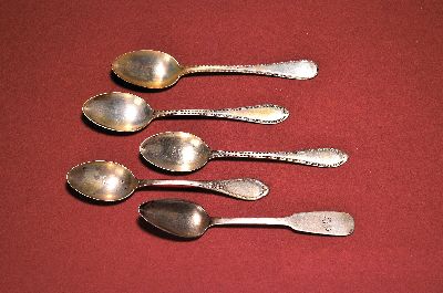 Image Konvolut aus 17 Kaffeelöffeln, deutsch, 18.-20.Jh., Silber, 6x Perlstab z.T. mit ...