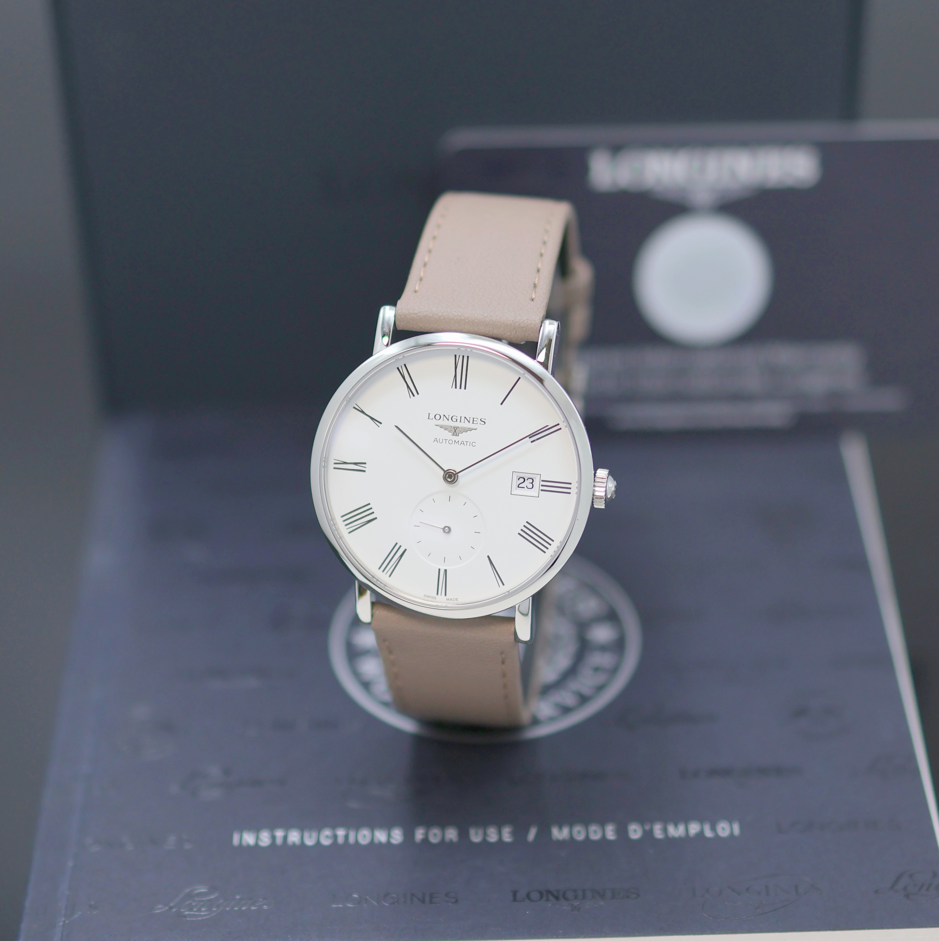 Image 27144052 - LONGINES Elegant ungetragene Armbanduhr Referenz L4.812.4112, Automatik, beids. vergl. ...