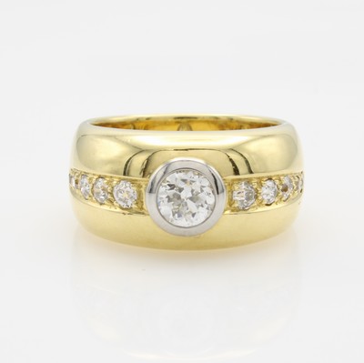 Image Ring mit Diamanten, GG 750/000, Solitär u. Besatzdiam. im Altschliff zus. ca. 1.14 ct ...