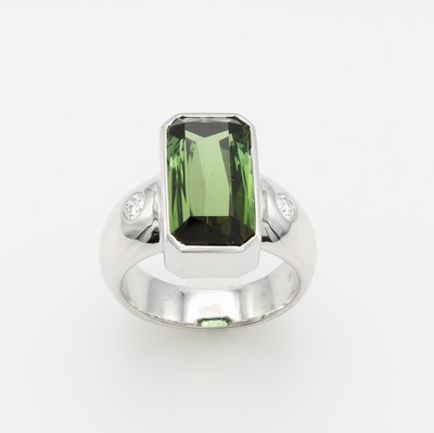 27144050a - Ring mit Turmalin und Brillanten, WG 585/000, achteckiger, grüner Turmalin ca. 5 ct, 2 ...