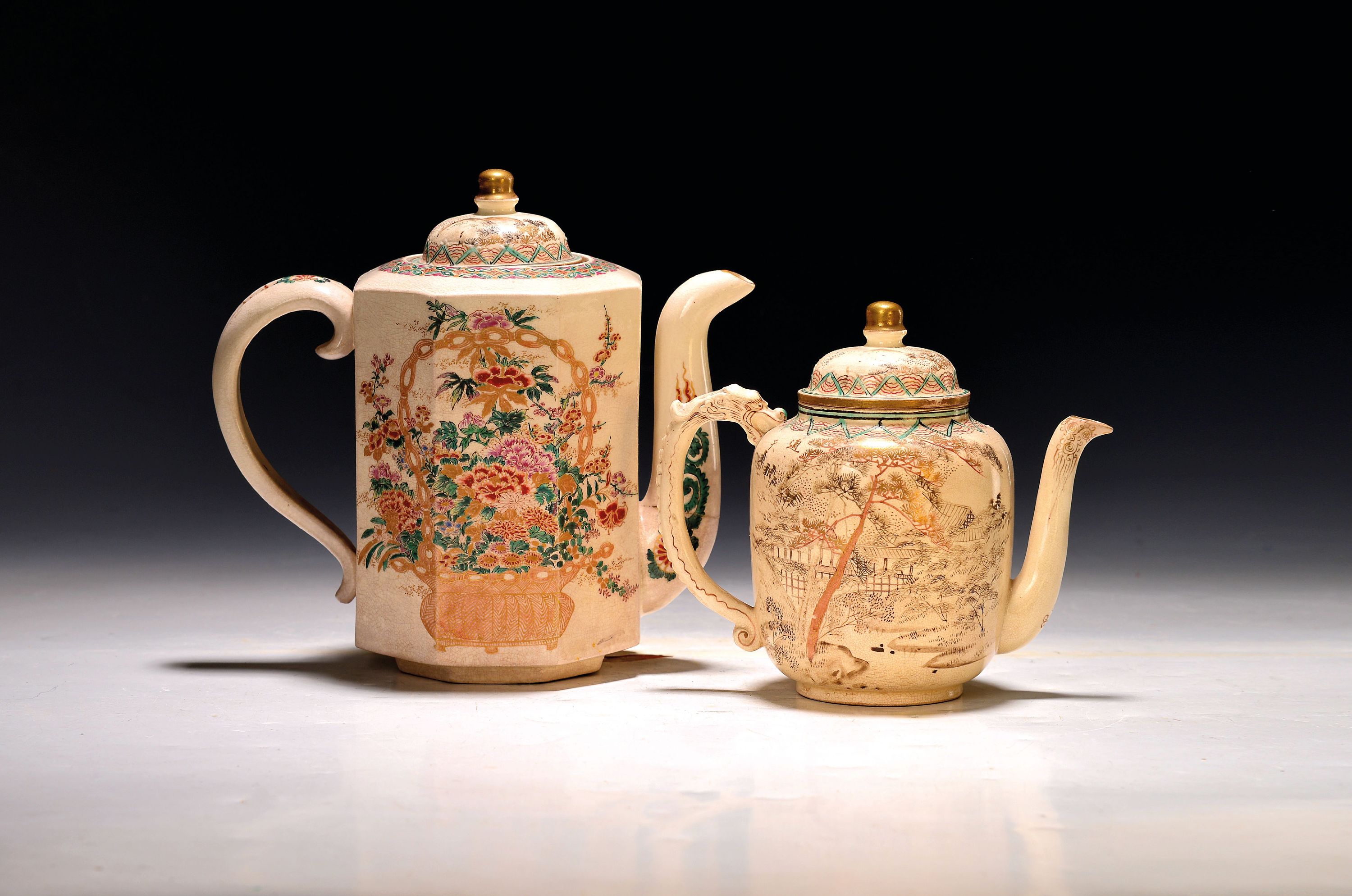 Image 27144100 - Zwei Kannen und ein Milchkännchen, Untertasse, Satsuma, Japan, Ende 19. Jh., ...