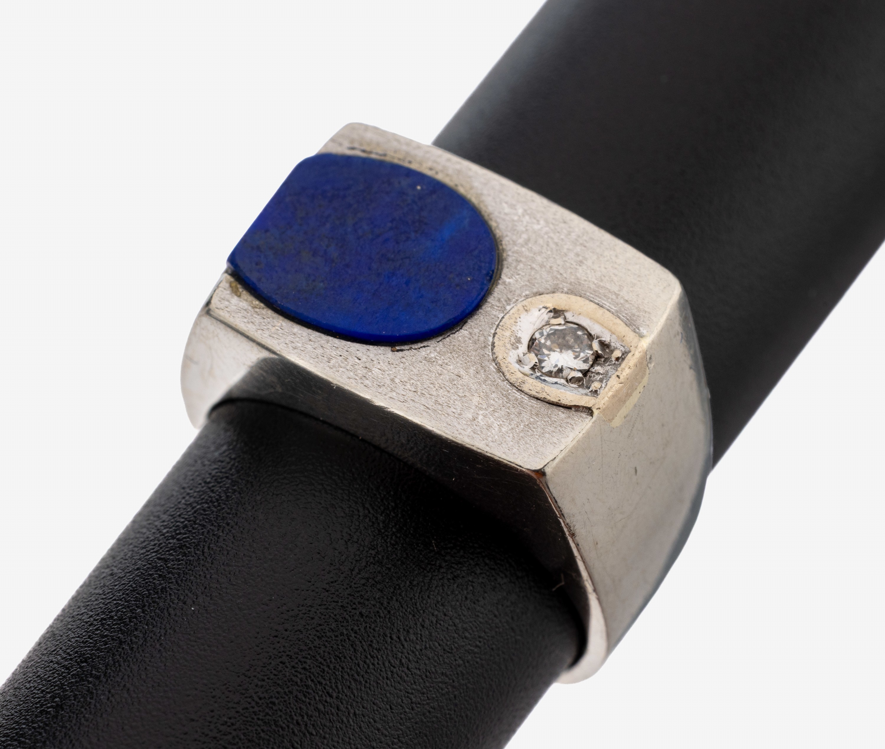 Image 27144107 - 14 kt Gold Brillant-Lapislazuli-Ring, WG 585/000, Brillant ca. 0.05 ct Weiß/p, ovale ...