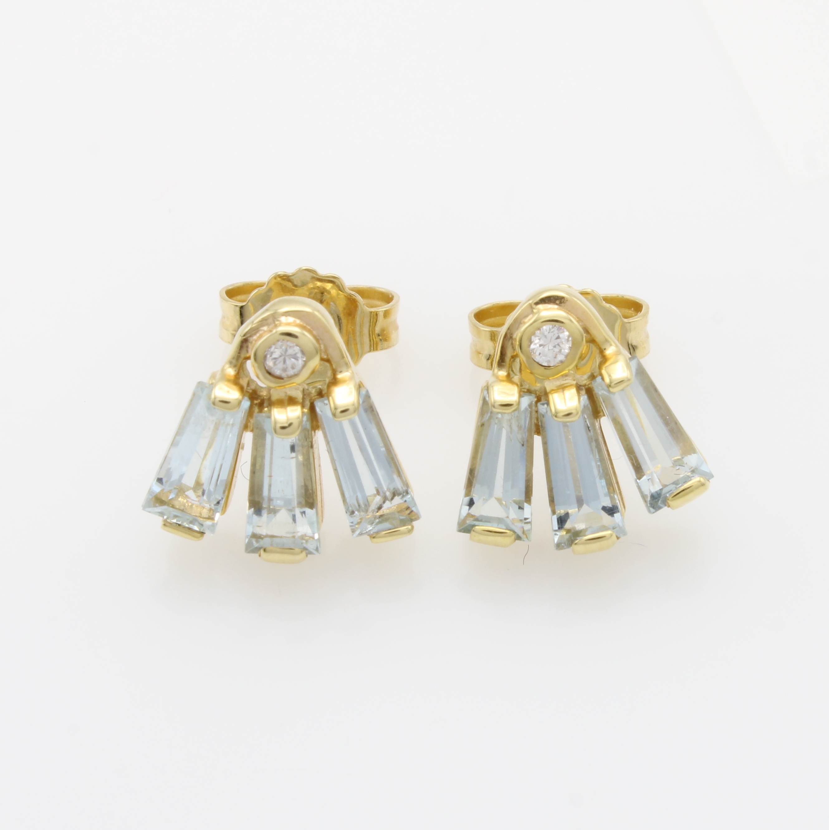 Image 27144177 - Paar Ohrstecker mit Aquamarinen und Brillanten, GG 585/000, 6 trapezförm. Aquam. zus. ...