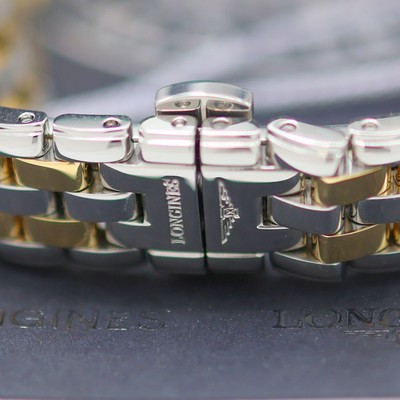27144117c - LONGINES Flagship ungetragene Damenarmbanduhr Referenz L4.274.3.27.7, Automatik, ...
