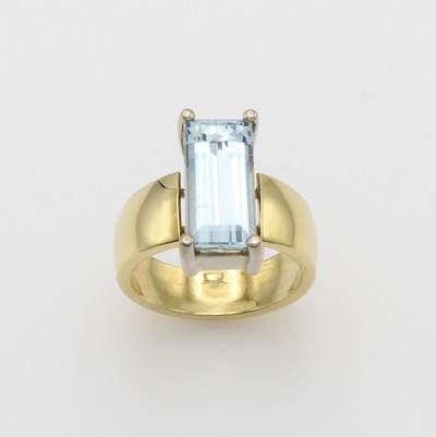 27144160a - Ring mit Aquamarin, GG 750/000, rechteckiger Aquam. in Krappenfassung ca. 10.6 ct, RW ...