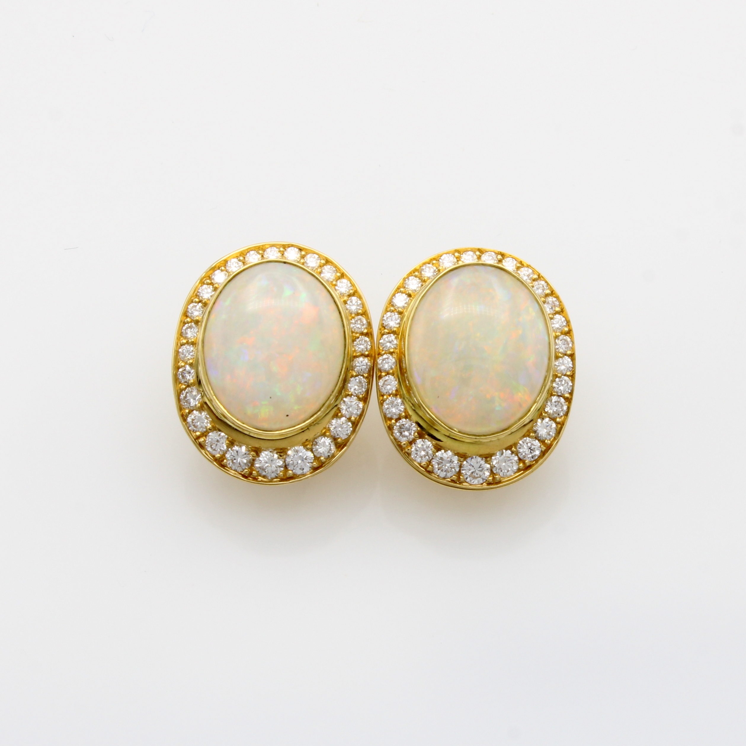 Image 27144213 - Paar Ohrstecker mit Opalen und Brillanten, GG 750/000, 2 ovale Opale zus. ca. 4.5 ct ...