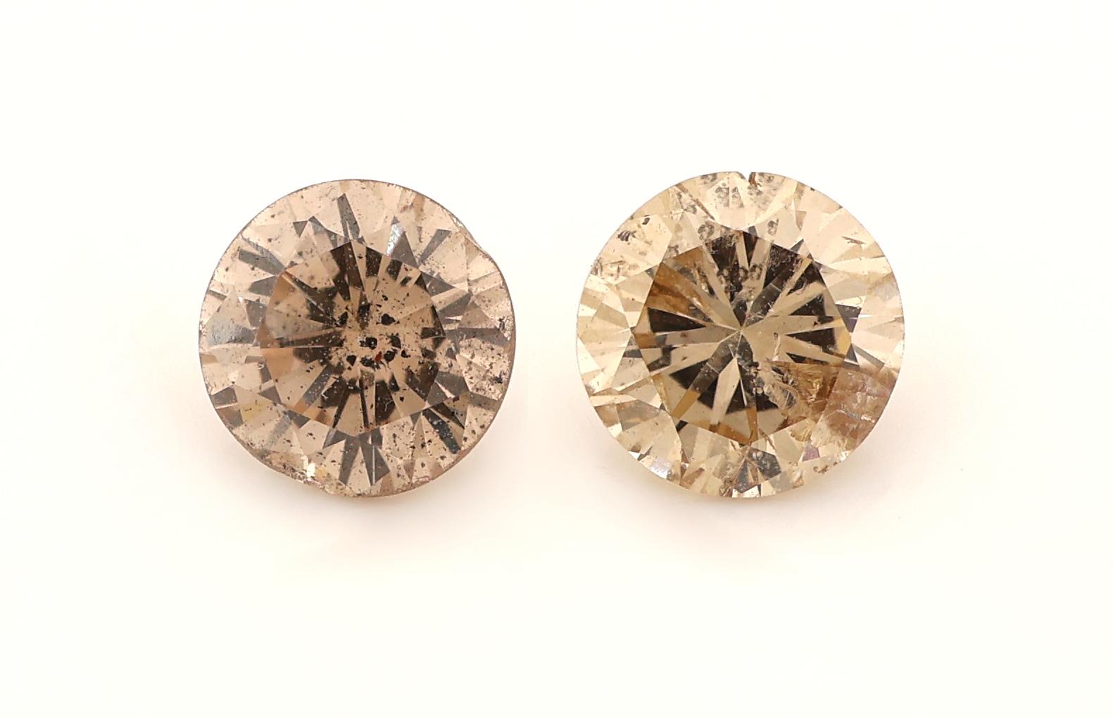 Image 27144217 - Lot 2 Brillanten, zus. ca. 0.83 ct Natural Fancy Yellow-Braun/p, D. ca. 4.7 - 4.75 mm ...