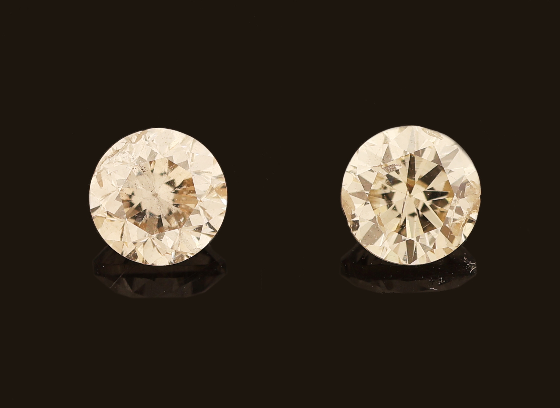 Image 27144233 - Lot 2 lose Brillanten zus. ca. 1.43 ct Getönt/si-p, D. ca. 5.25-5.3 mm Schätzpreis: ...