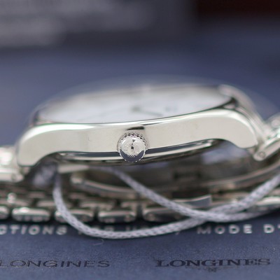 27144308d - LONGINES Lyre ungetragene Armbanduhr Referenz L4.860.4116, Automatik, beids. vergl. Geh. ...