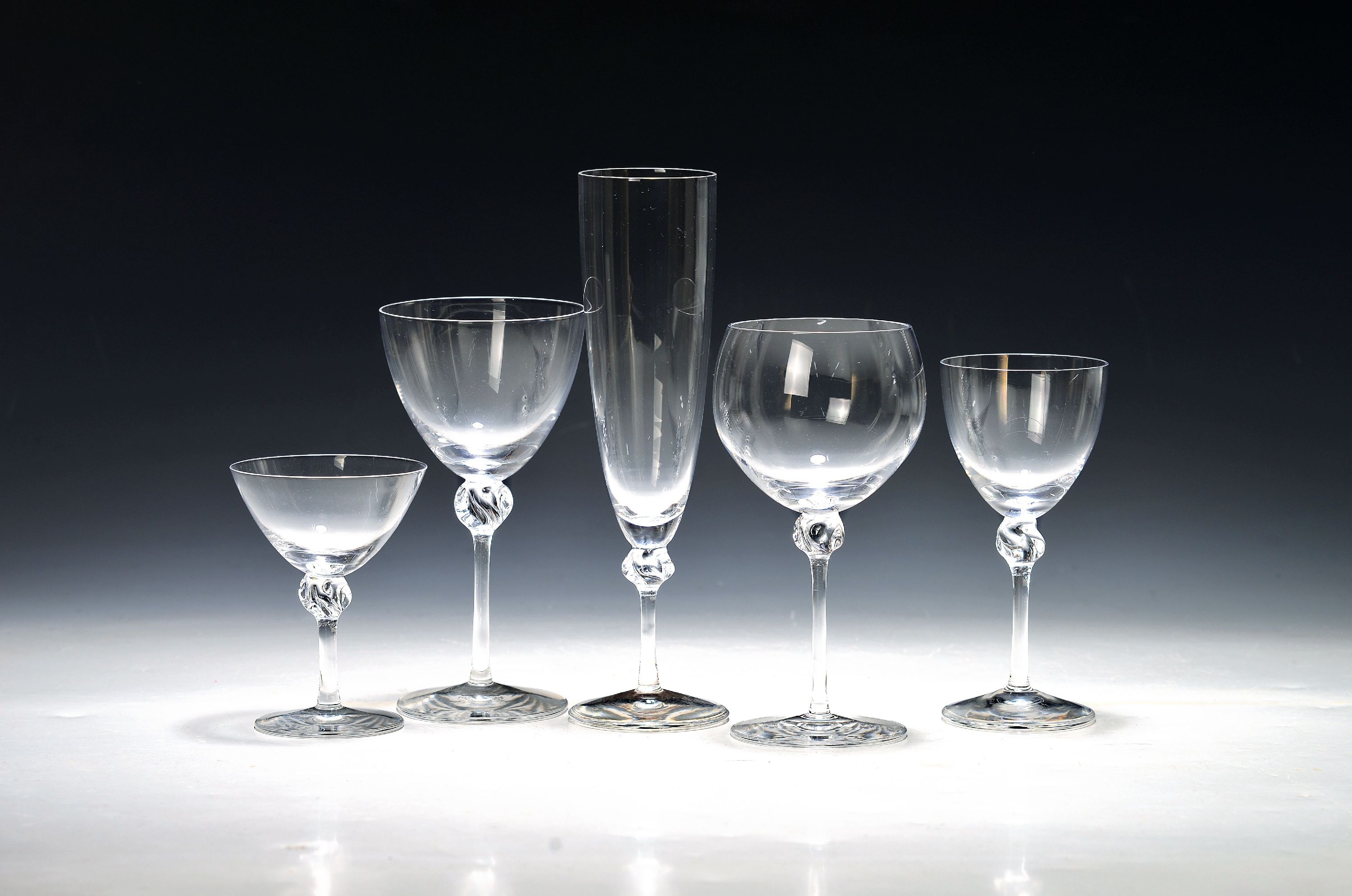 Image 27144957 - Trinkglasservice, Daum, Nancy, 2. Hälfte 20. Jh., Kristallglas, ´Bolero´, 8 ...