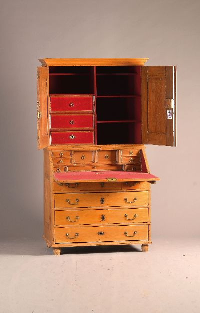 27145032a - Secretary a trois corps, 18th century, cherry tree veneer, two-door top with elaborately ...