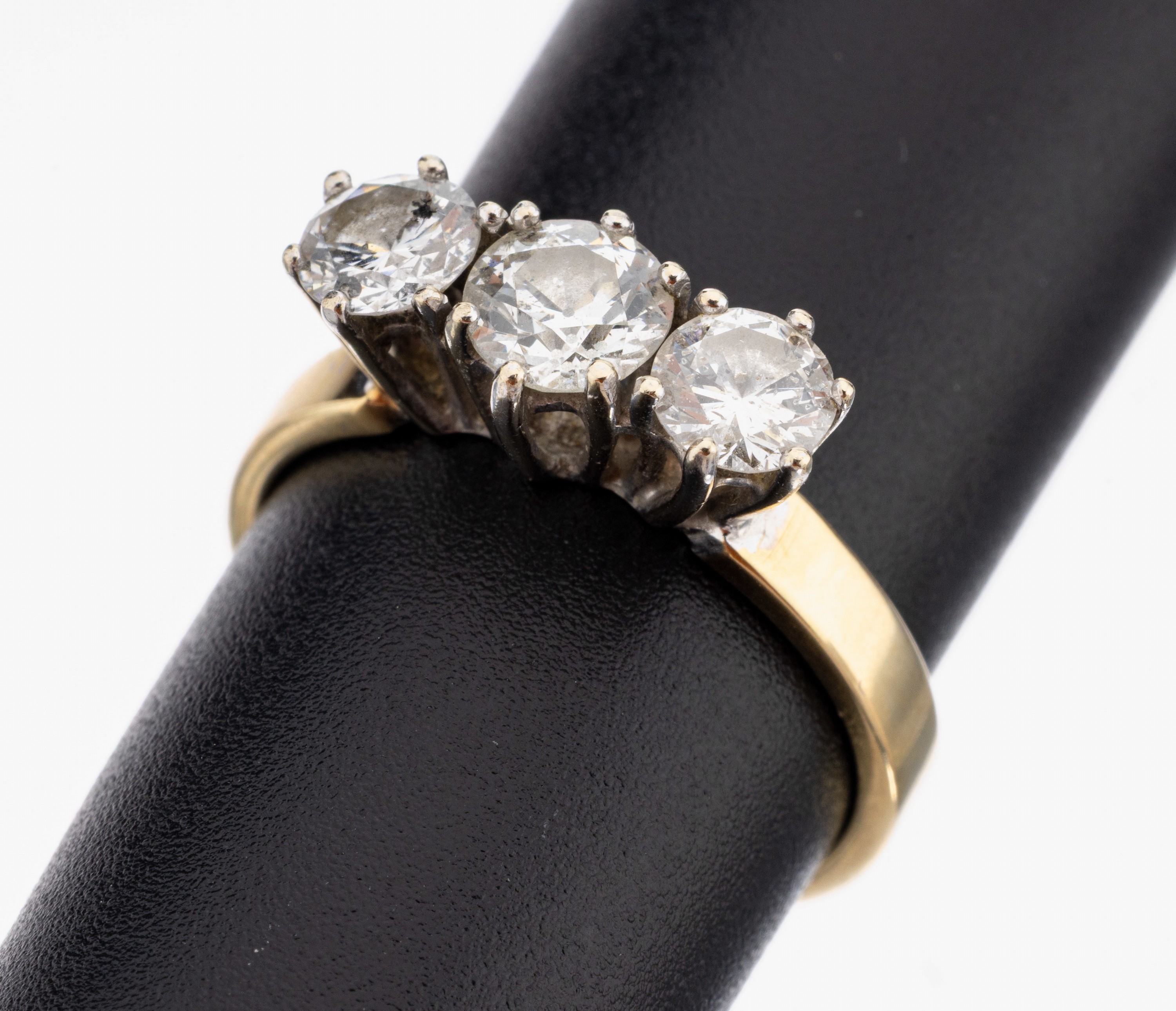 Image 27145897 - 14 kt Gold Diamant-Ring, GG/WG 585/000, mittig Altschliffdiamant ca. 0.52 ct ...